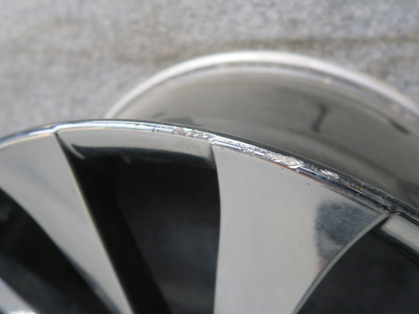 Set of 4 Rays Versus Genoma R19 19" Wheel Rim 19x8JJ ET45 Damaged