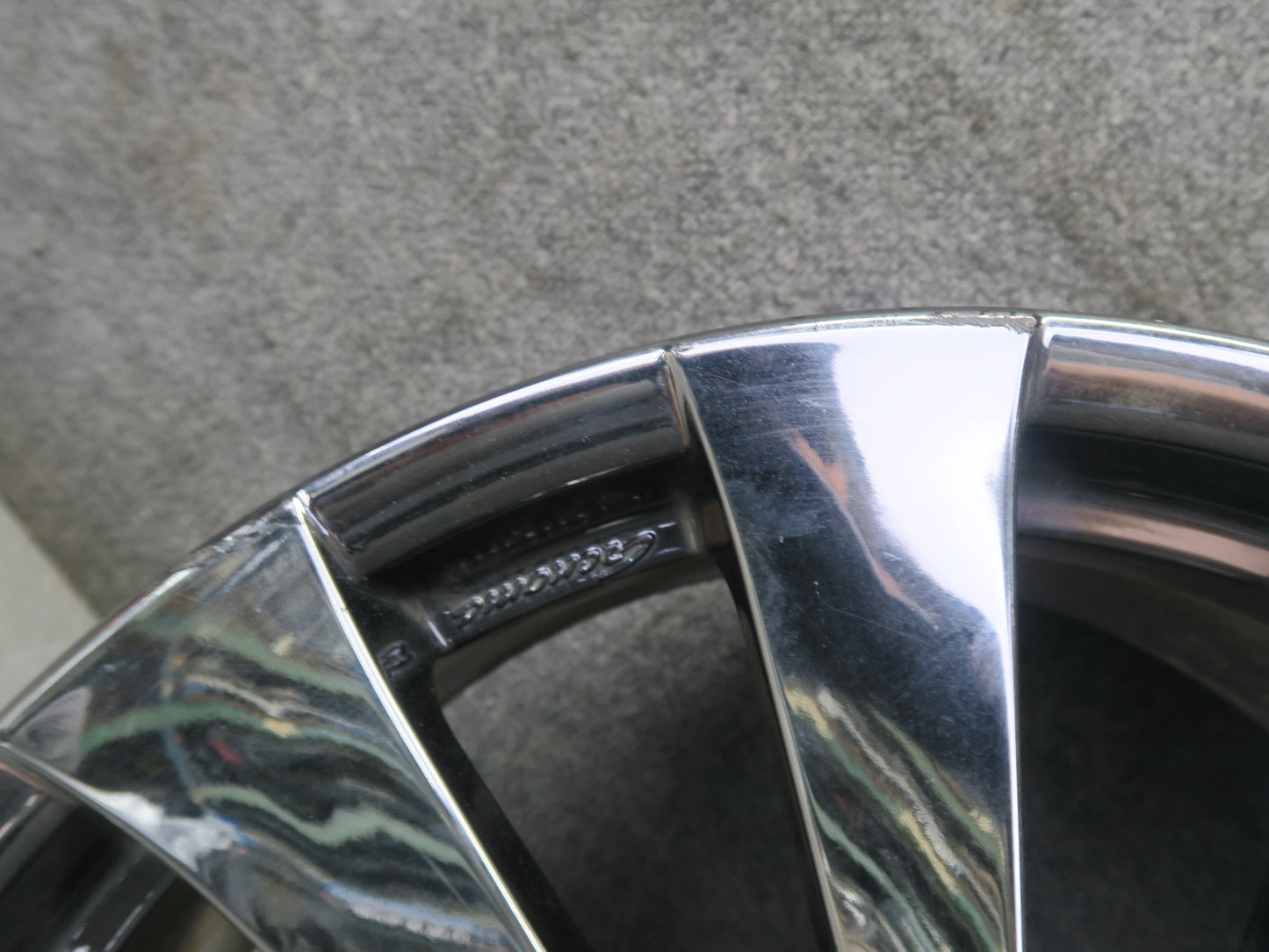 Set of 4 Rays Versus Genoma R19 19" Wheel Rim 19x8JJ ET45 Damaged