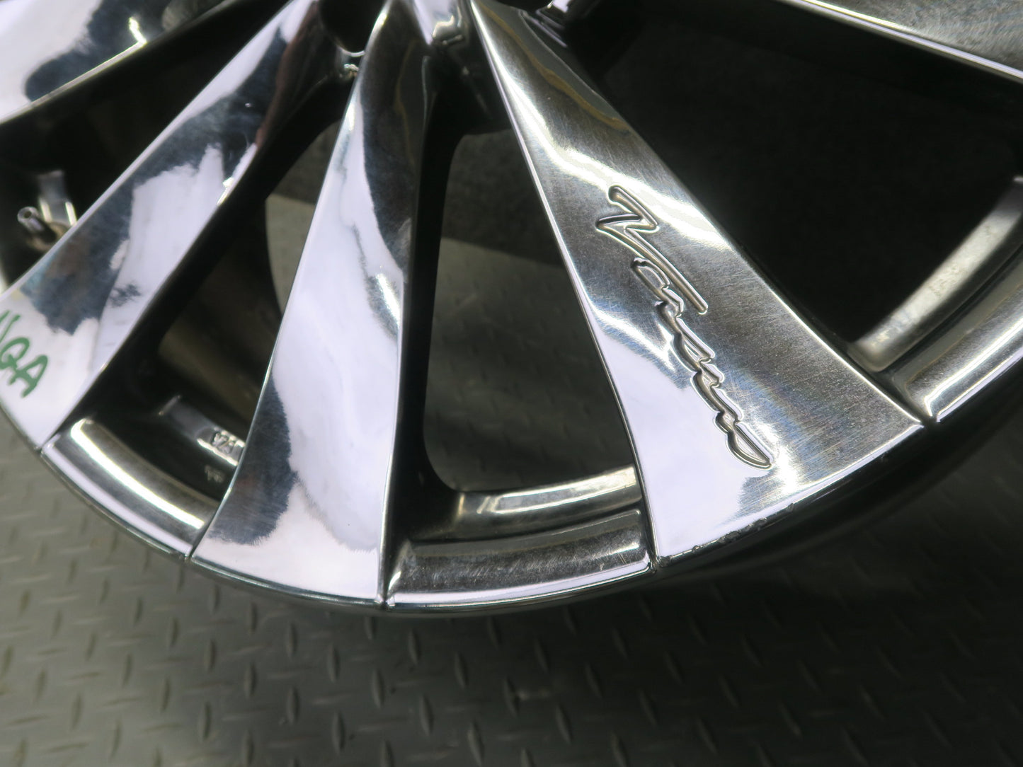 Set of 4 Rays Versus Genoma R19 19" Wheel Rim 19x8JJ ET45 Damaged