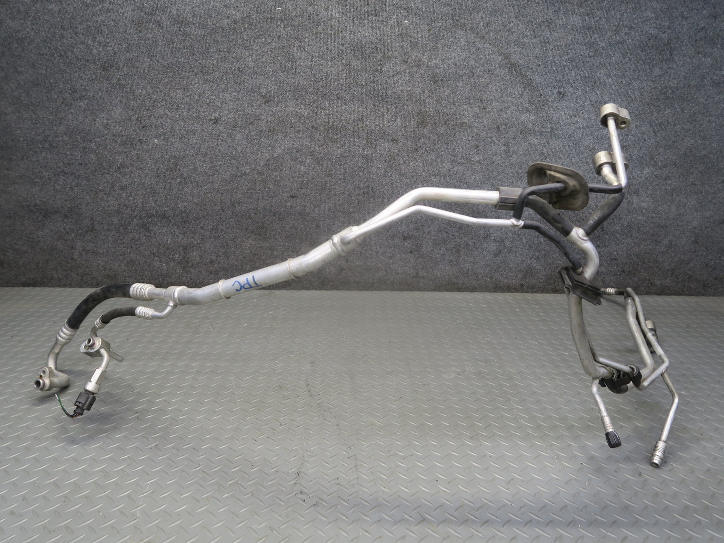 2011-2018 Porsche Cayenne 958 4.8L A/C Air Conditioning Line Pipe Hose Tube Set