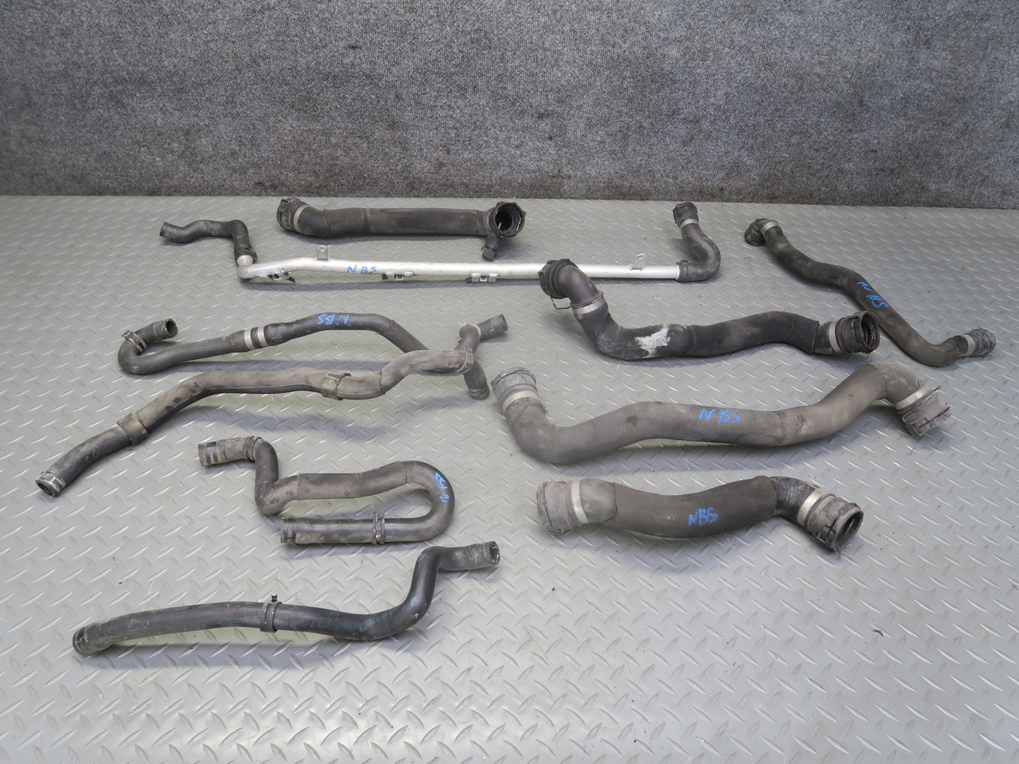2006-2010 BMW E63 E64 M6 S85 Engine Radiator Coolant Hose Pipe Line Set