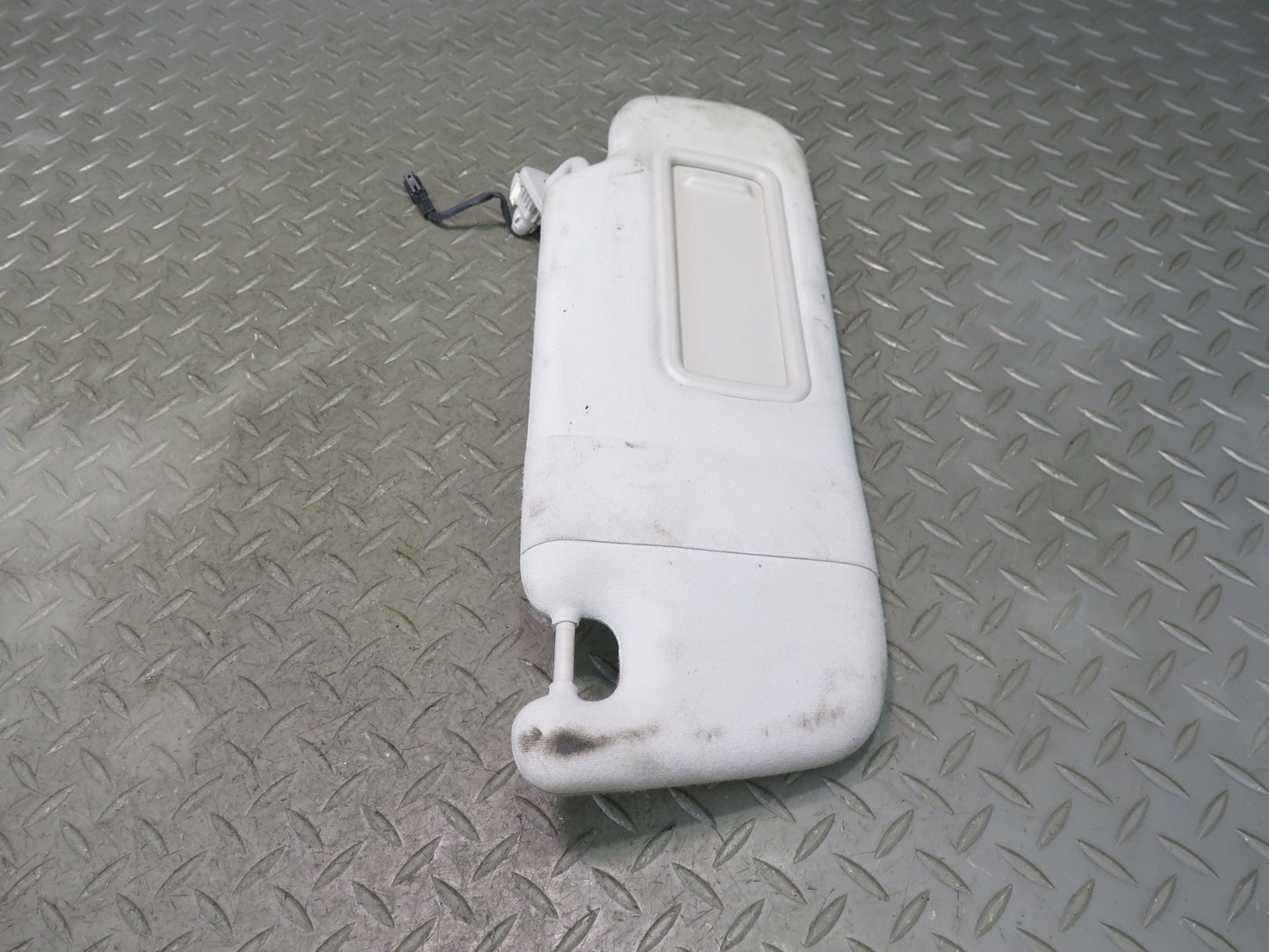 2017-2020 Maserati Levante M161 Front Left & Right Sun Visor Set of 2