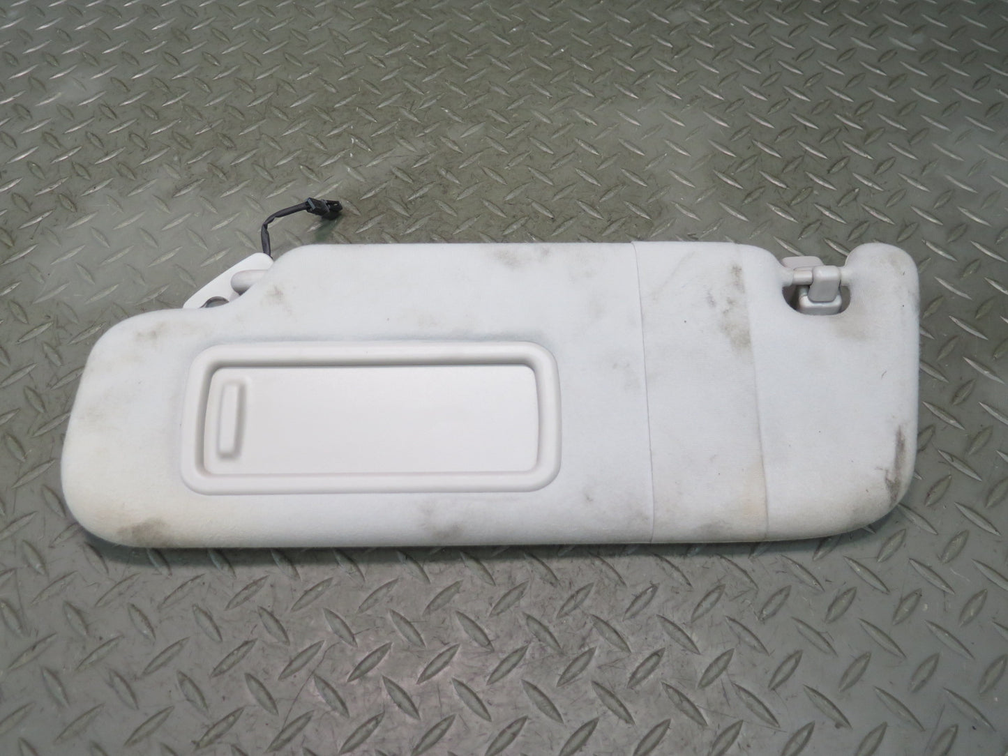 2017-2020 Maserati Levante M161 Front Left & Right Sun Visor Set of 2