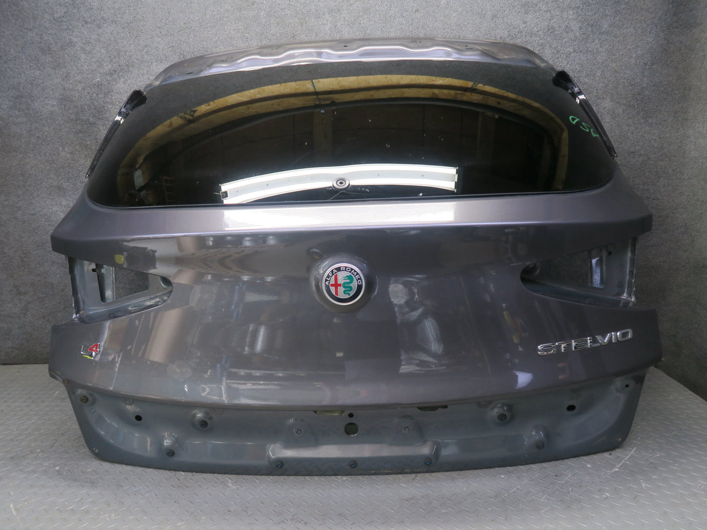 2017-2023 Alfa Romeo Stelvio Q4 Rear Trunk Lid Tail Gate W/ Glass Assembly Gray
