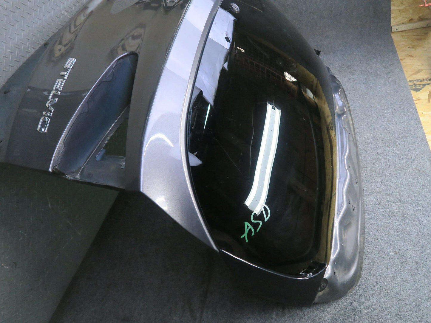 2017-2023 Alfa Romeo Stelvio Q4 Rear Trunk Lid Tail Gate W/ Glass Assembly Gray