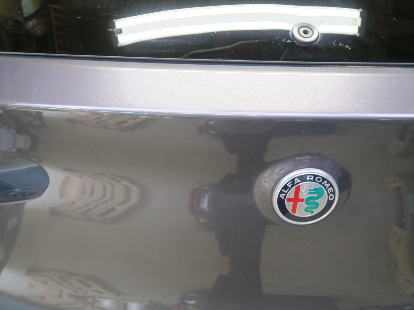 2017-2023 Alfa Romeo Stelvio Q4 Rear Trunk Lid Tail Gate W/ Glass Assembly Gray