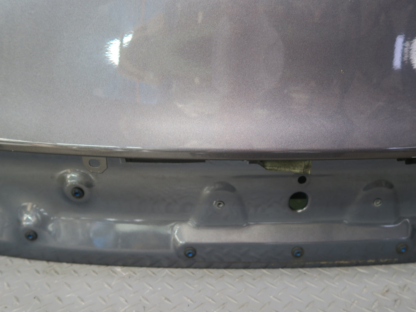 2017-2023 Alfa Romeo Stelvio Q4 Rear Trunk Lid Tail Gate W/ Glass Assembly Gray