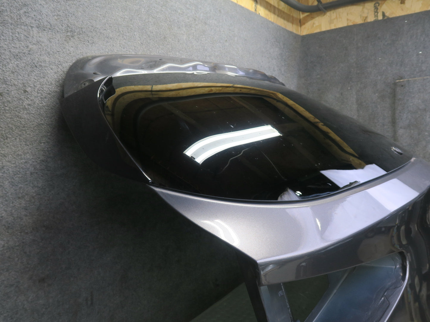 2017-2023 Alfa Romeo Stelvio Q4 Rear Trunk Lid Tail Gate W/ Glass Assembly Gray