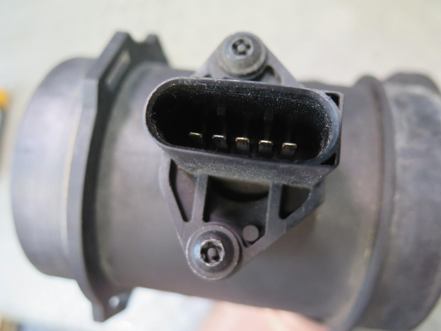 99-03 BMW E39 540ia 4.4L M62 A/T Mass Air Flow Meter MAF Sensor 1433567 OEM