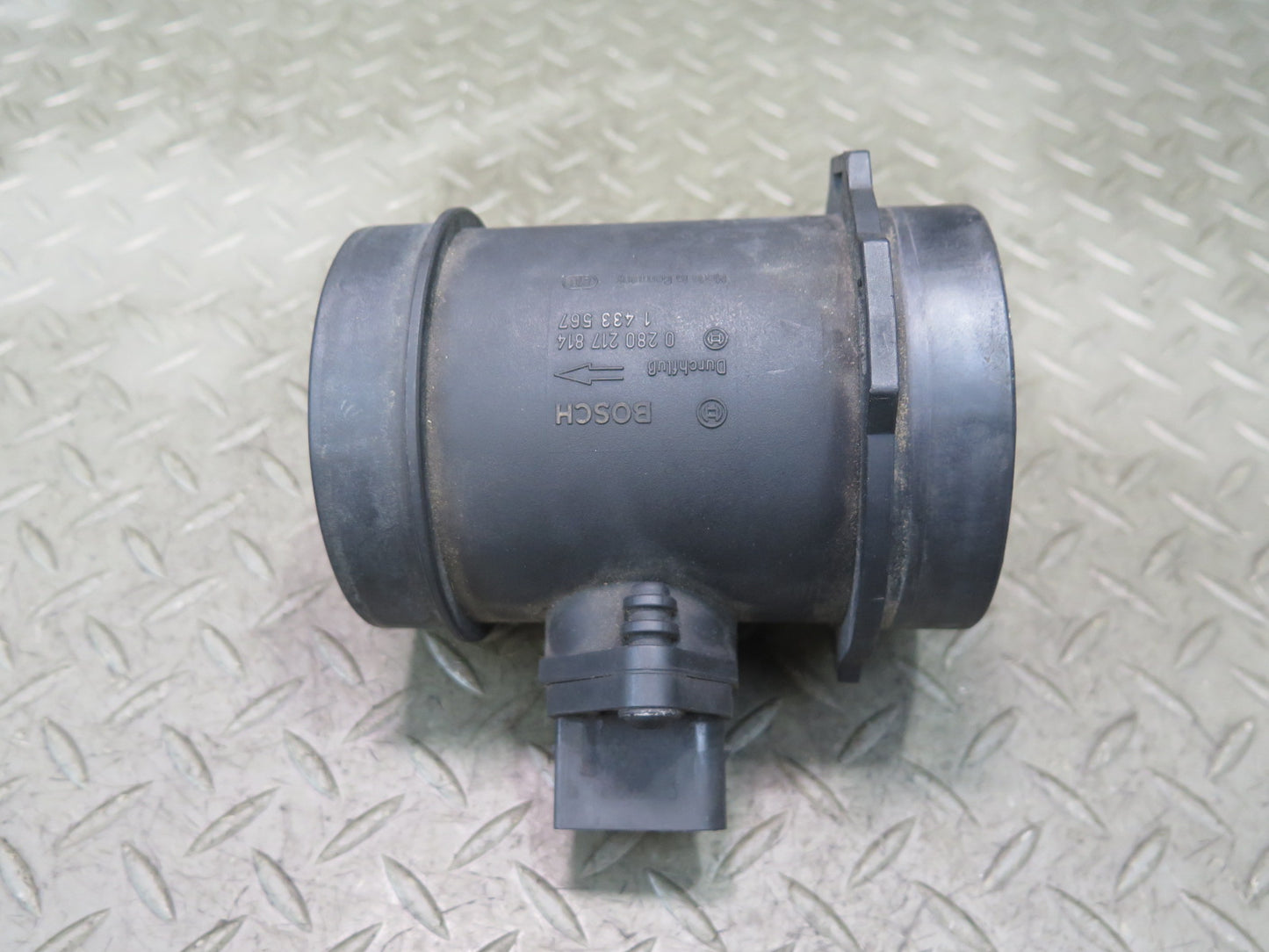 99-03 BMW E39 540ia 4.4L M62 A/T Mass Air Flow Meter MAF Sensor 1433567 OEM