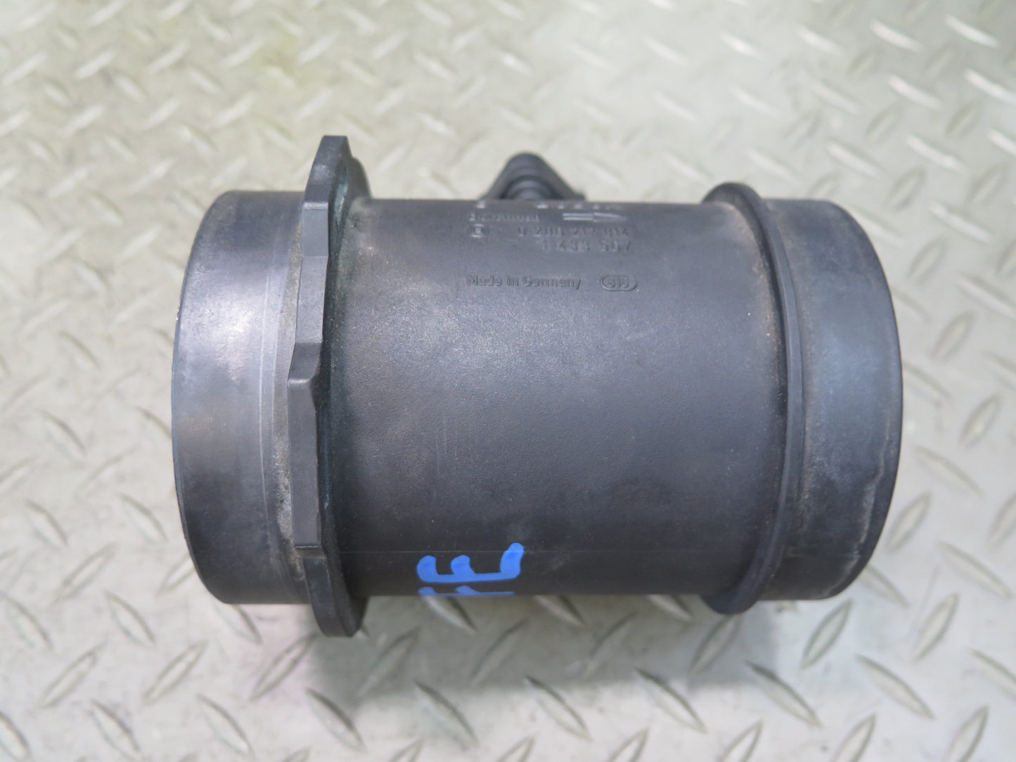 99-03 BMW E39 540ia 4.4L M62 A/T Mass Air Flow Meter MAF Sensor 1433567 OEM