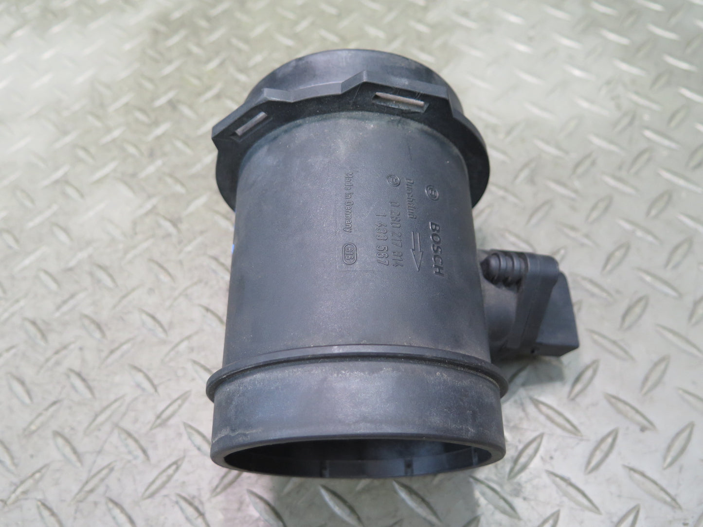 99-03 BMW E39 540ia 4.4L M62 A/T Mass Air Flow Meter MAF Sensor 1433567 OEM