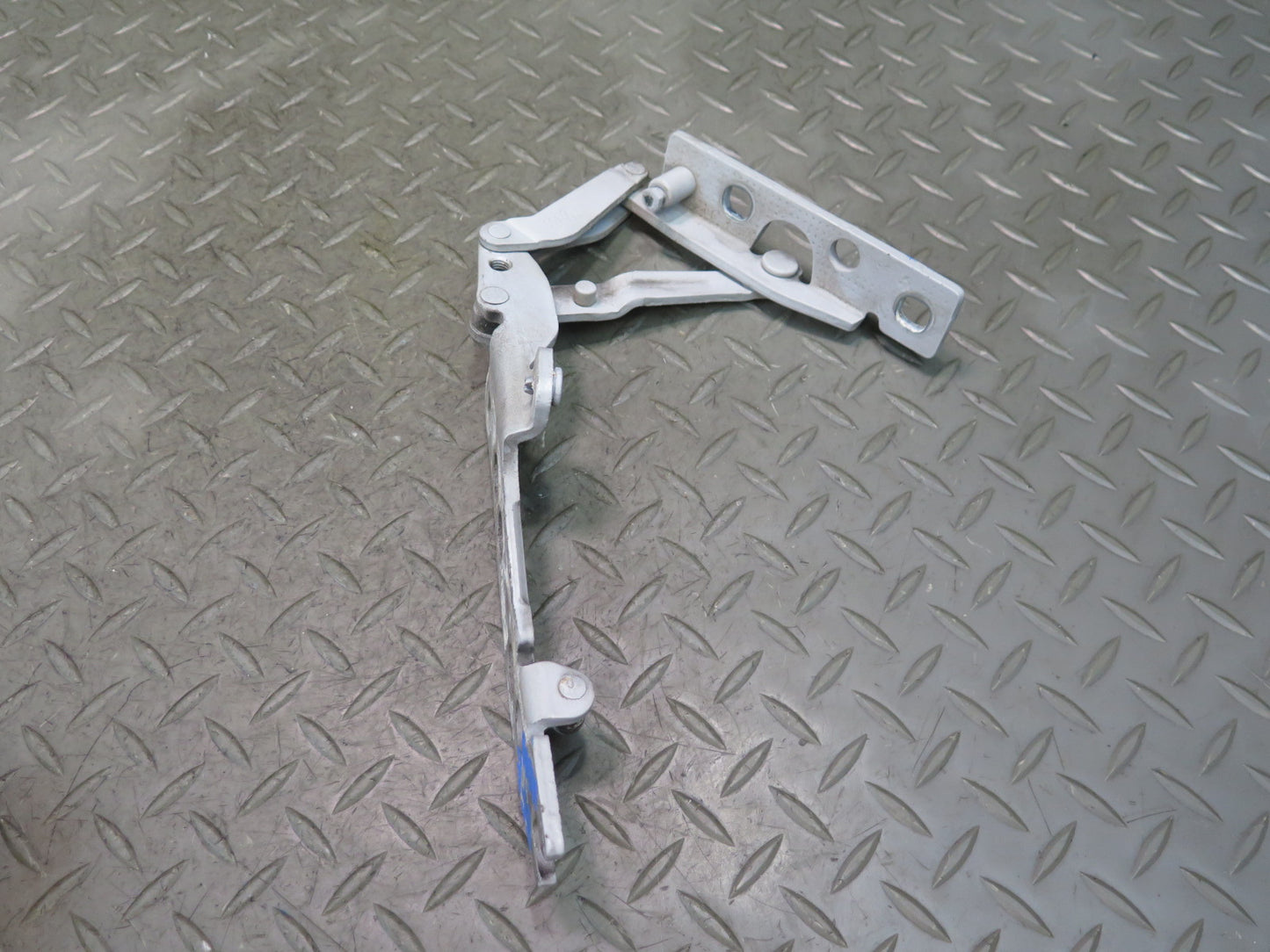 97-03 BMW E39 540ia Front Left & Right Hood Bonnet Hinge Set Silver OEM