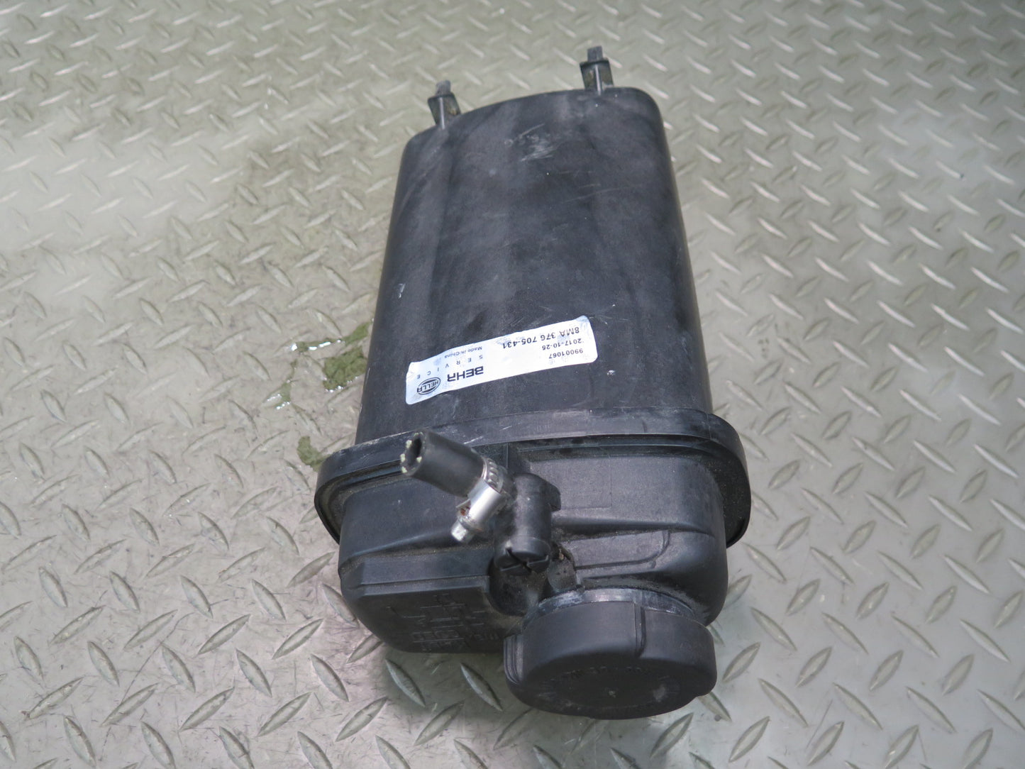 97-03 BMW E38 E39 540ia M62 Coolant Expansion Fluid Reservoir Tank 8MA376705431