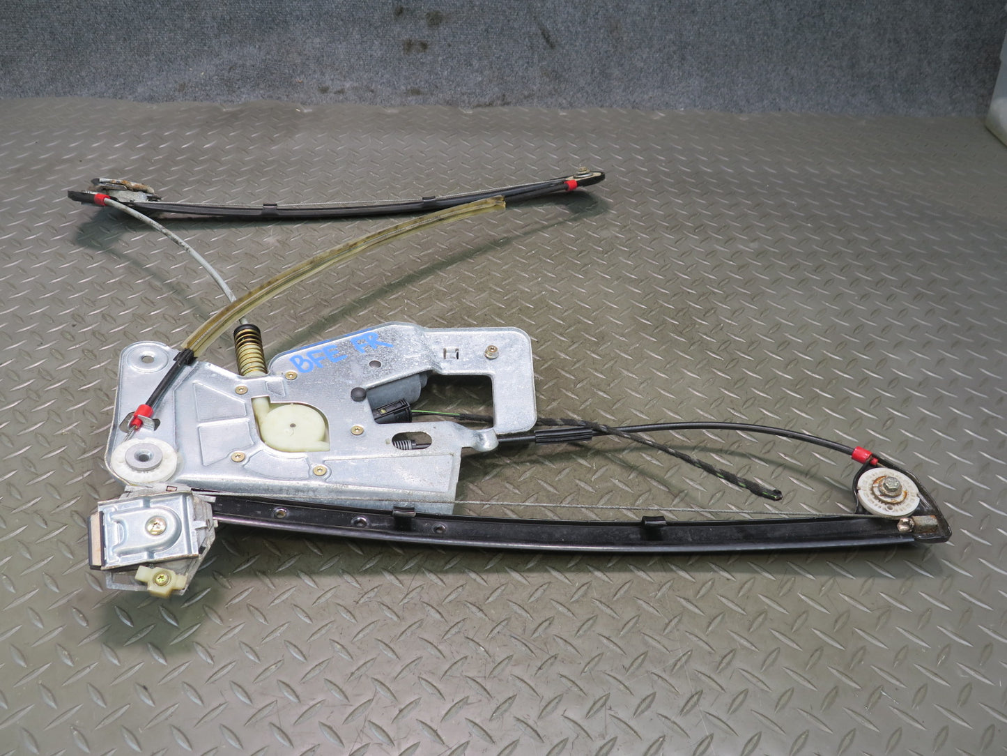 97-03 BMW E39 540ia Front Right Door Window Regulator w Motor Assembly OEM