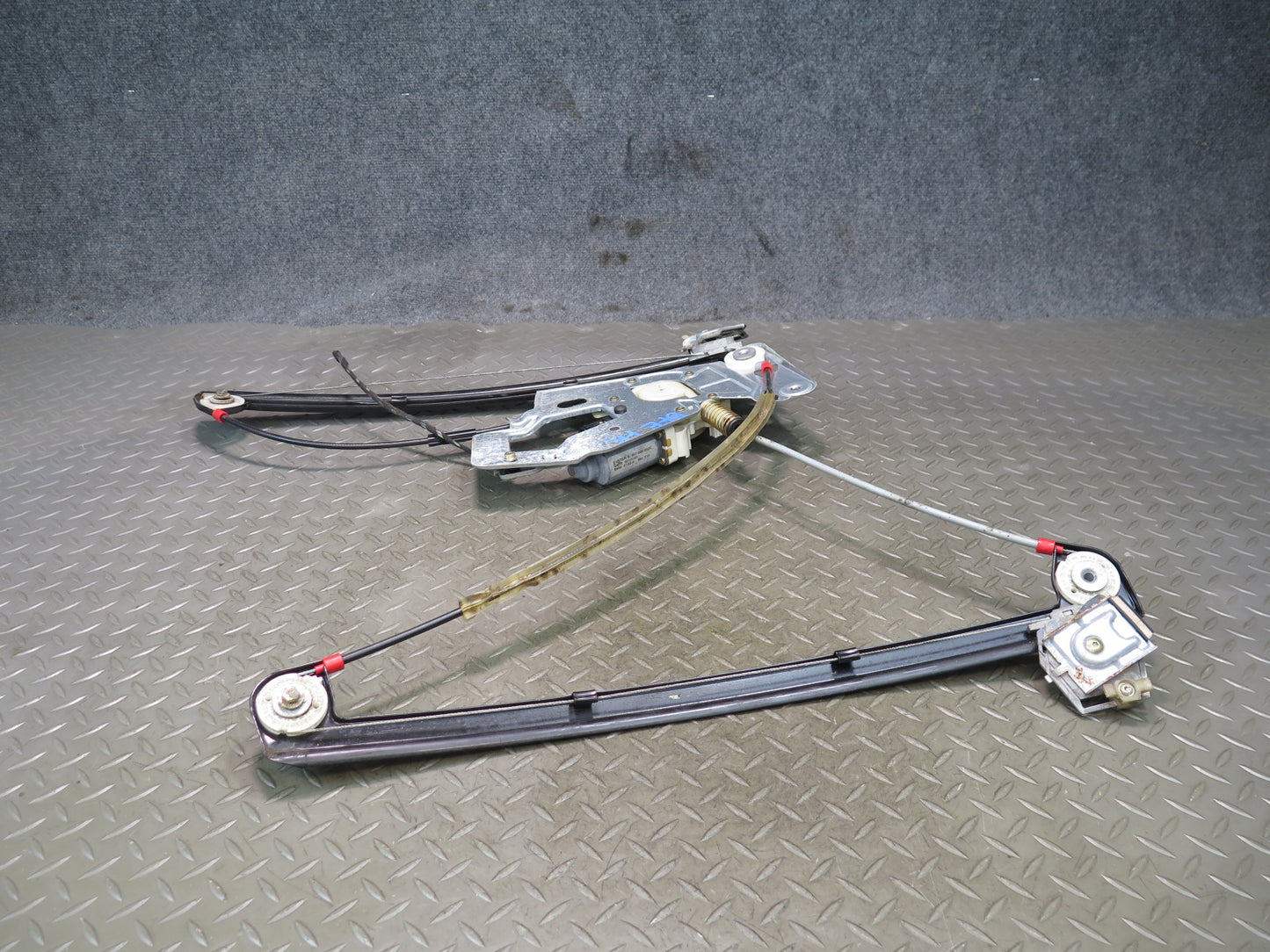 97-03 BMW E39 540ia Front Right Door Window Regulator w Motor Assembly OEM