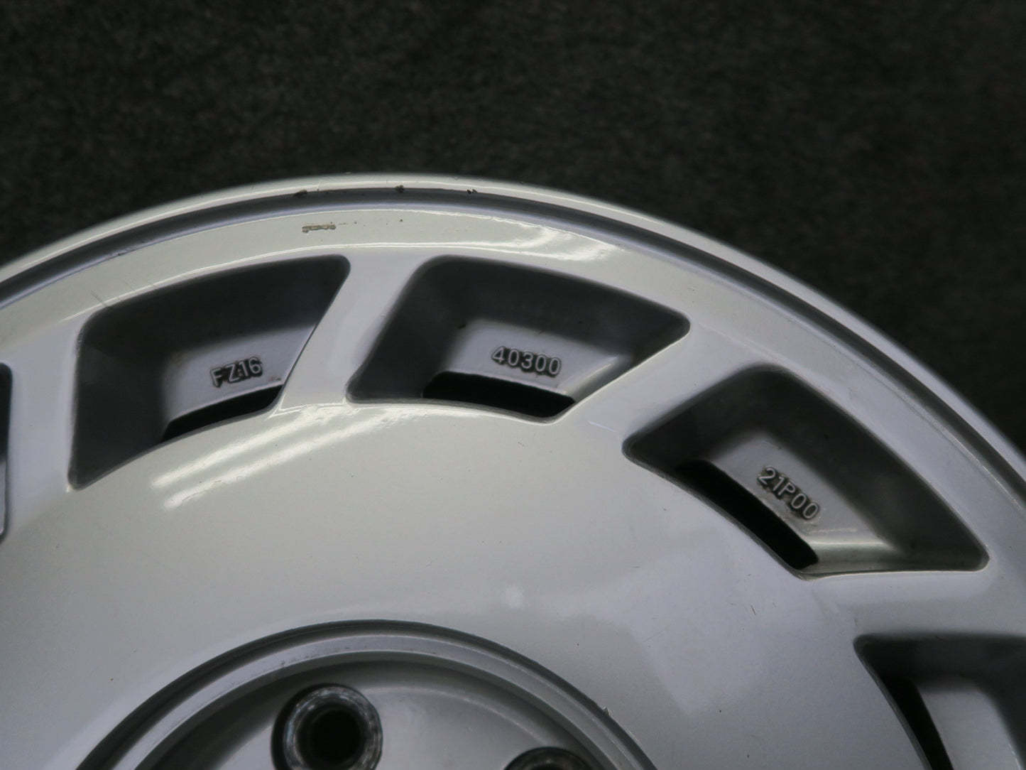 87-89 Nissan Z31 300ZX NA Set of 4 Factory R15 15" Wheel Rim 15x6.5J ET20 OEM