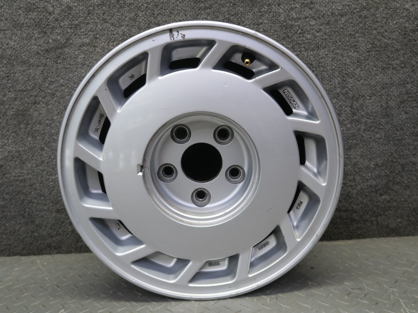 87-89 Nissan Z31 300ZX NA Set of 4 Factory R15 15" Wheel Rim 15x6.5J ET20 OEM