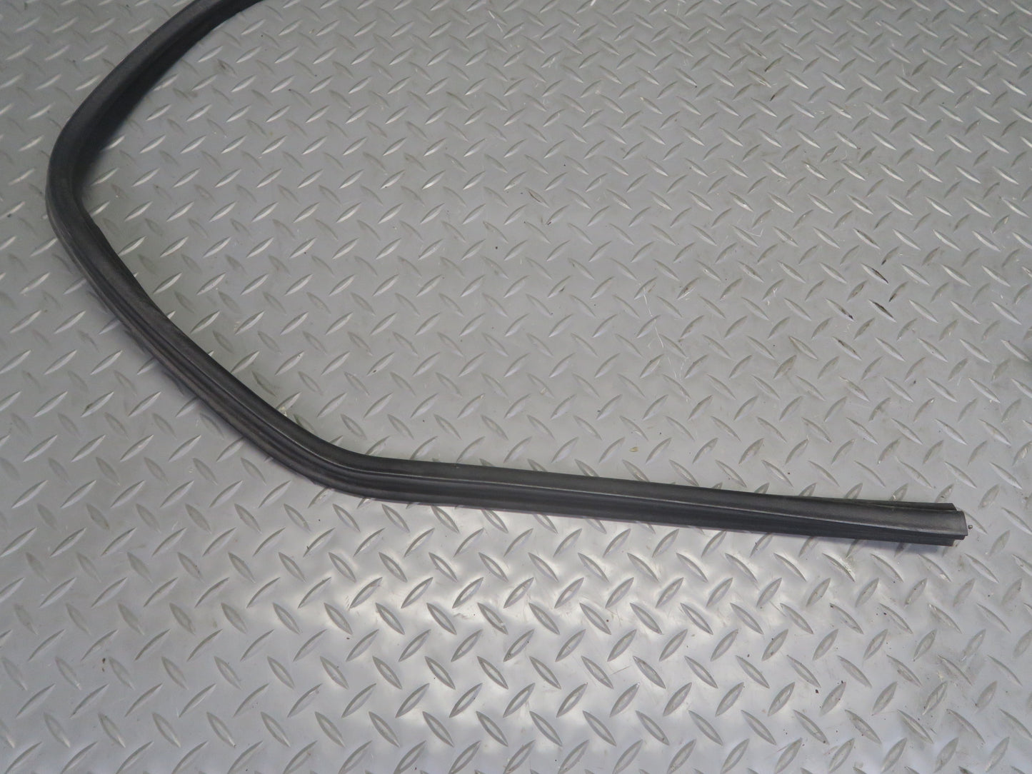 96-02 BMW E36/7 Z3 Roadster Rear Trunk Weatherstrip Rubber Seal OEM