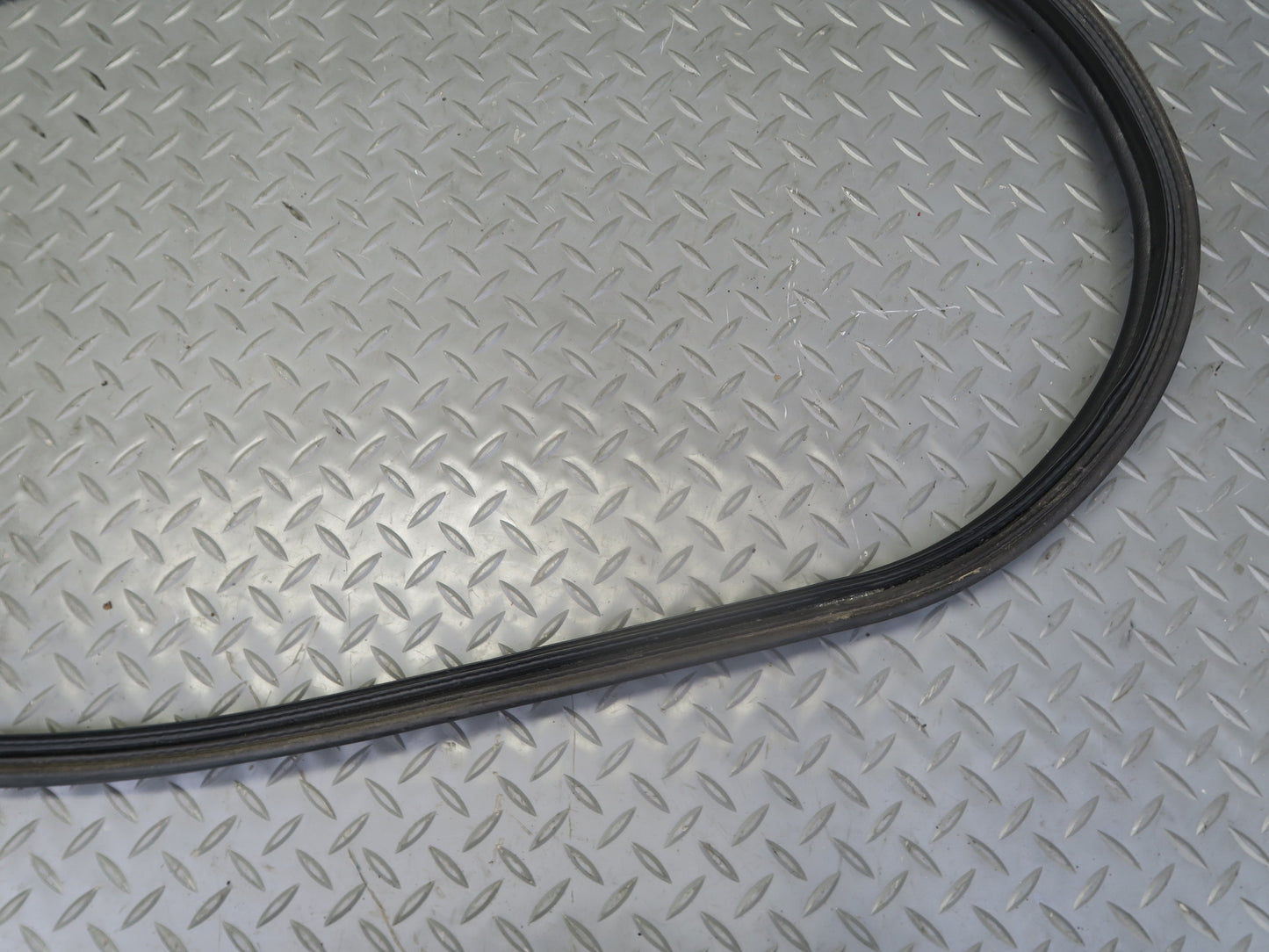 96-02 BMW E36/7 Z3 Roadster Rear Trunk Weatherstrip Rubber Seal OEM