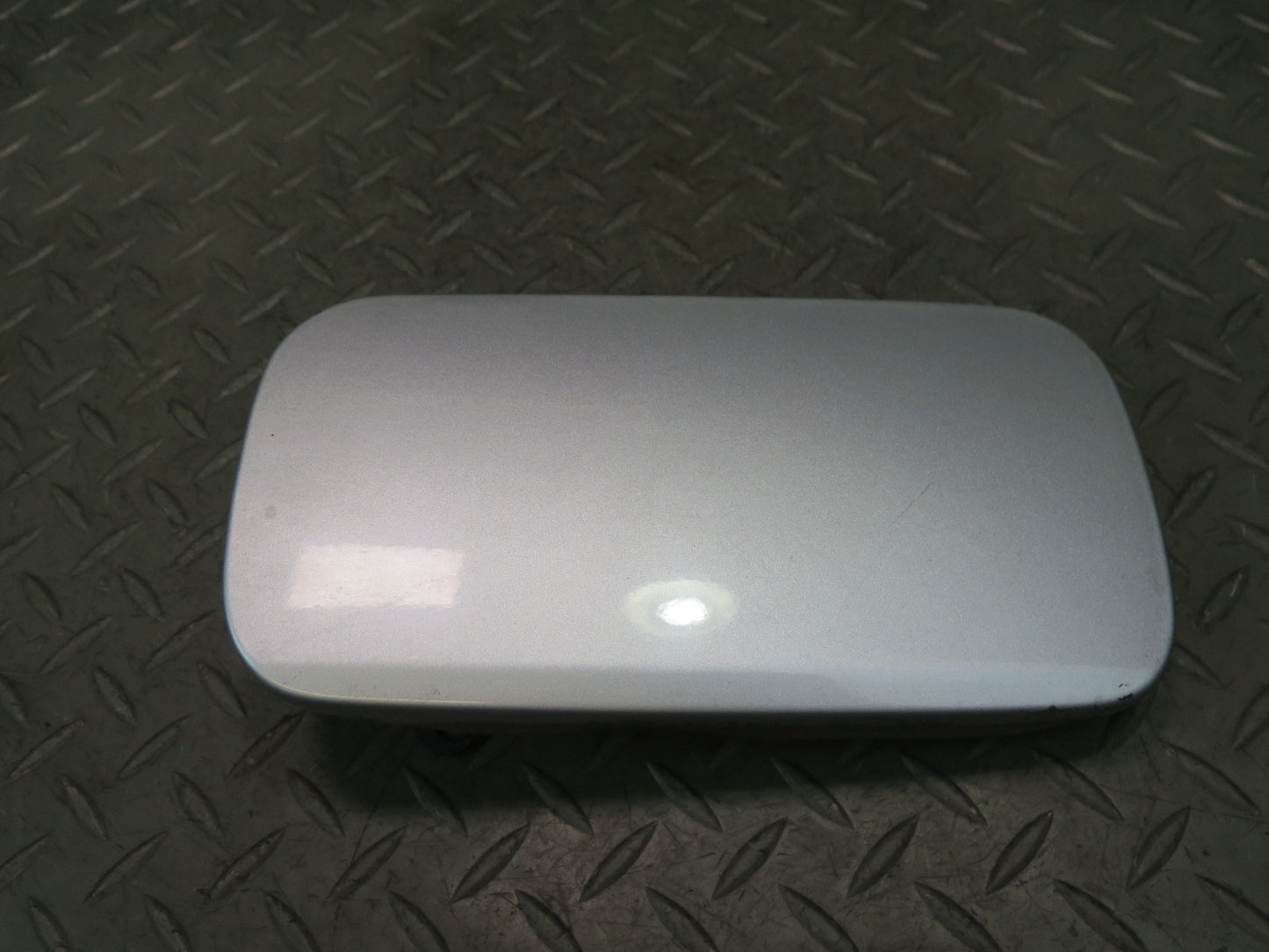 97-03 BMW E39 540ia Fuel Tank Filler Door Lid Cover Titan Silver OEM