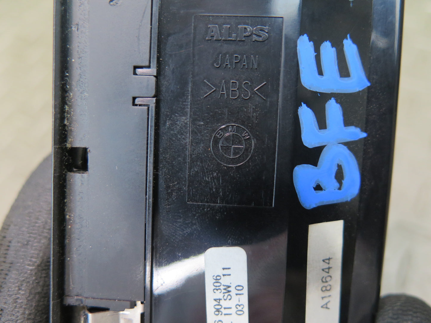 00-03 BMW E39 540ia Front Left Door Master Window Regulator Switch 6904306 OEM