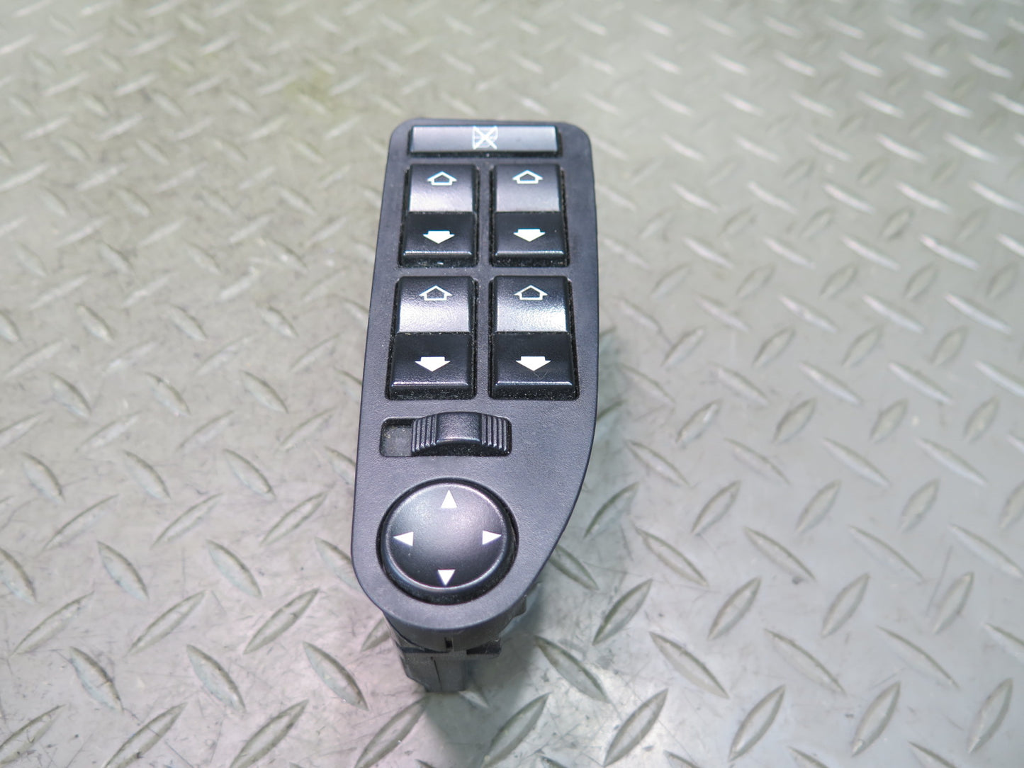 00-03 BMW E39 540ia Front Left Door Master Window Regulator Switch 6904306 OEM
