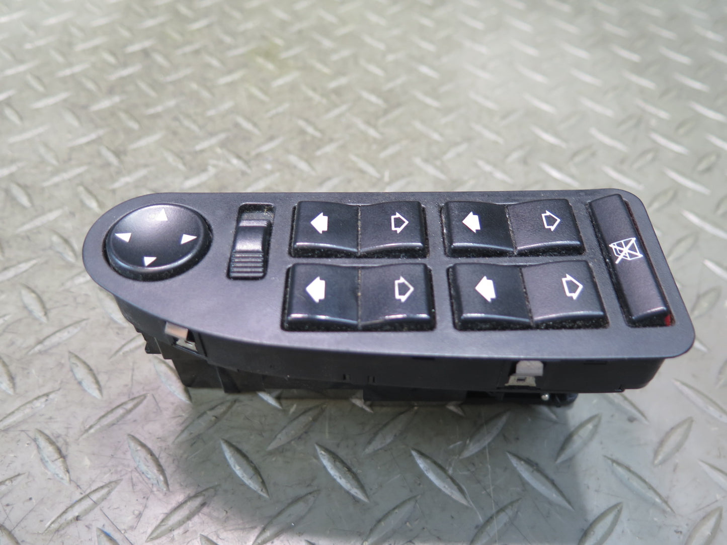 00-03 BMW E39 540ia Front Left Door Master Window Regulator Switch 6904306 OEM
