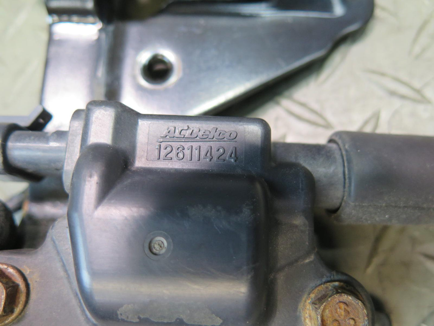 2010-2014 Cadillac Escalade 6.2L L94 Engine Motor Right Ignition Coil
