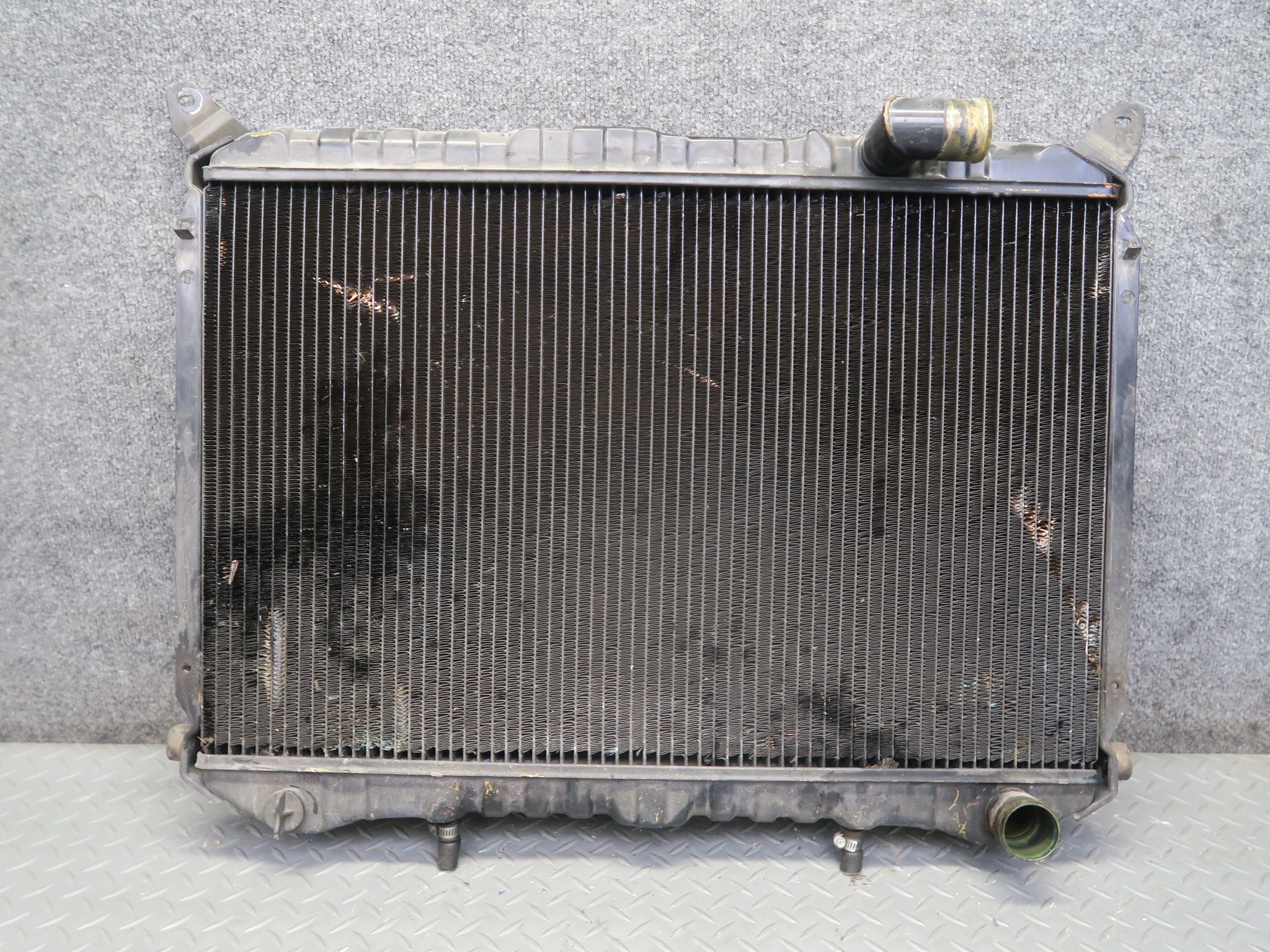 84-89 Nissan Z31 300ZX A/T NA Engine Cooling Radiator OEM – das77auto