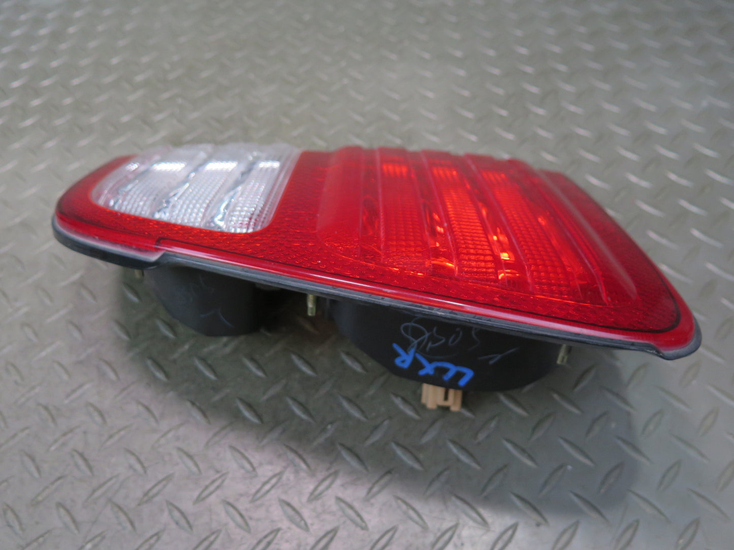 2003-2004 Lexus UZJ100L LX470 Rear Inner & Outer Tail Light Lamp Set of 4