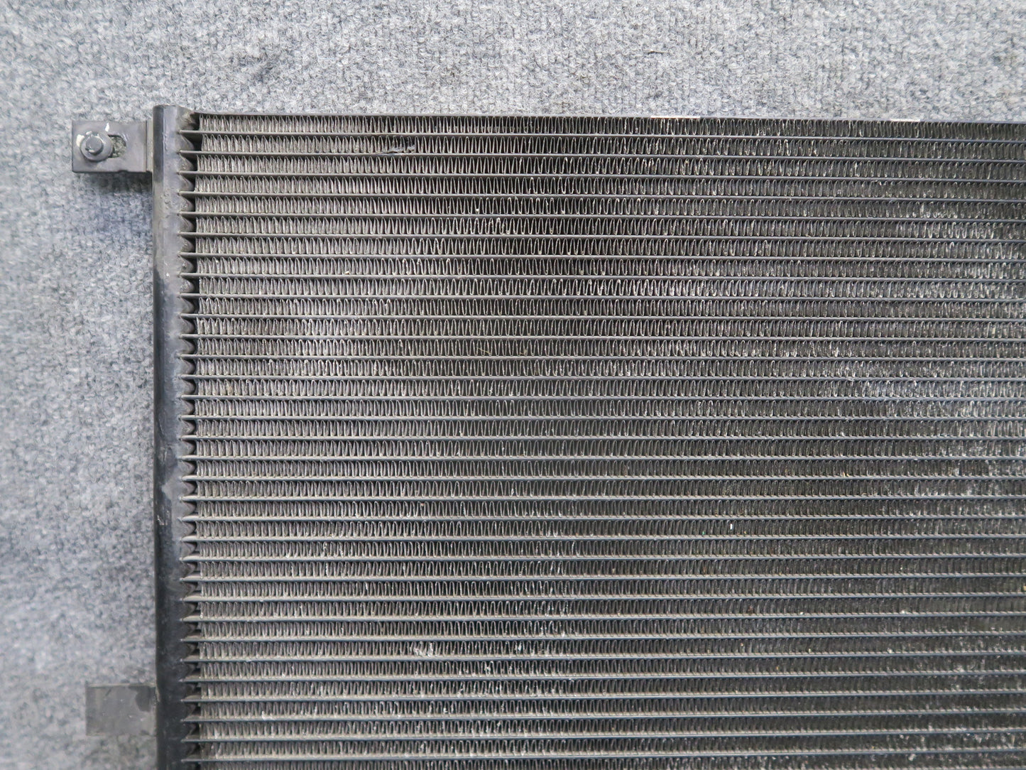 01-06 BMW E46 330ci A/C Air Condition Condenser 8377614 OEM