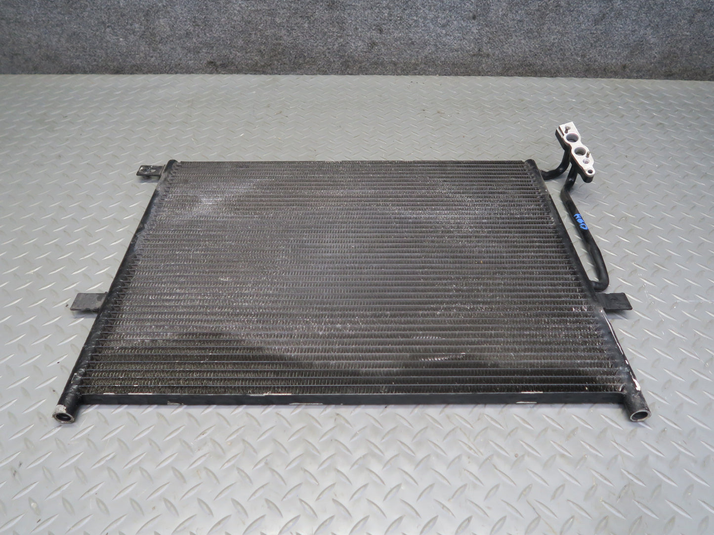 01-06 BMW E46 330ci A/C Air Condition Condenser 8377614 OEM