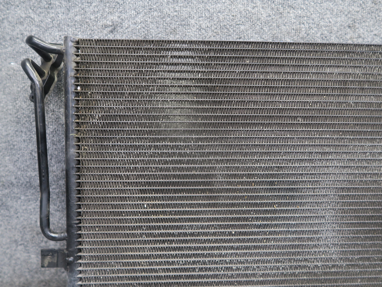 01-06 BMW E46 330ci A/C Air Condition Condenser 8377614 OEM