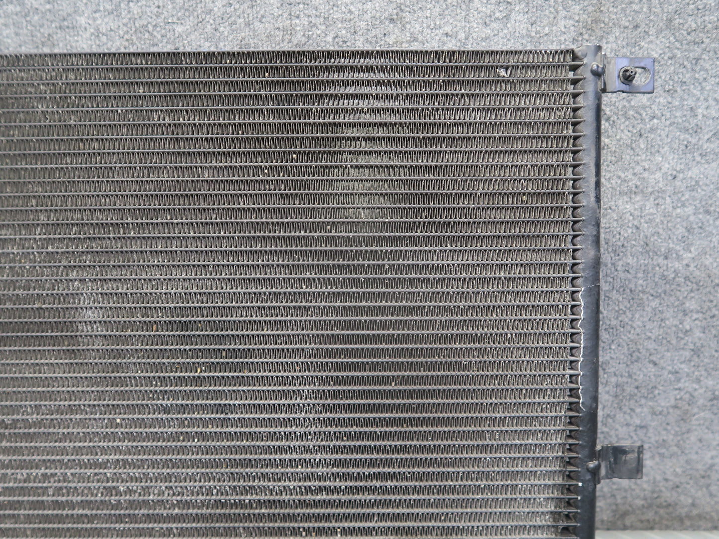 01-06 BMW E46 330ci A/C Air Condition Condenser 8377614 OEM