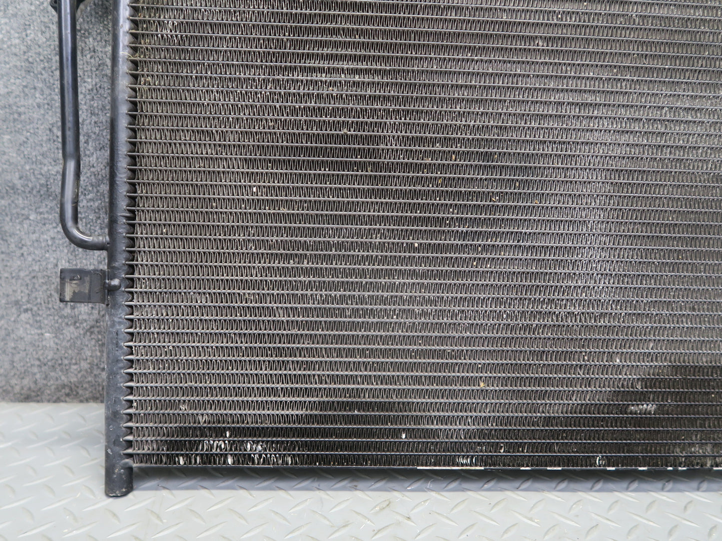 01-06 BMW E46 330ci A/C Air Condition Condenser 8377614 OEM