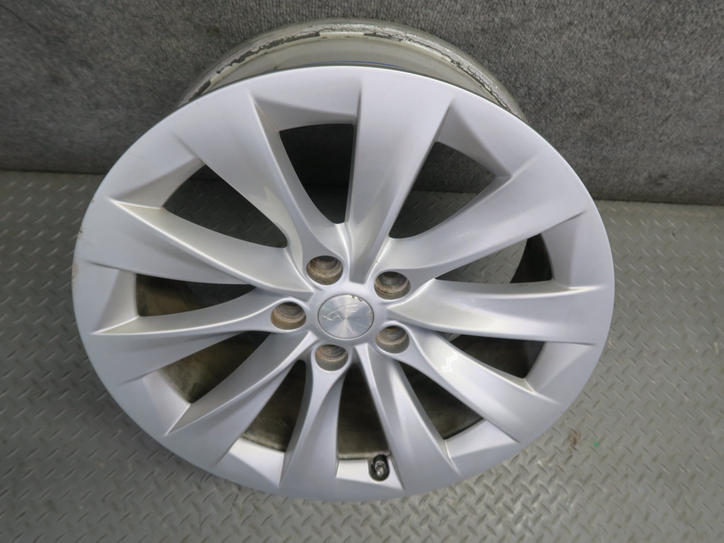 2016-2019 Tesla Model S 75D Alloy R19" Wheel 10 Spoke Rim 19x8J ET40 Silver