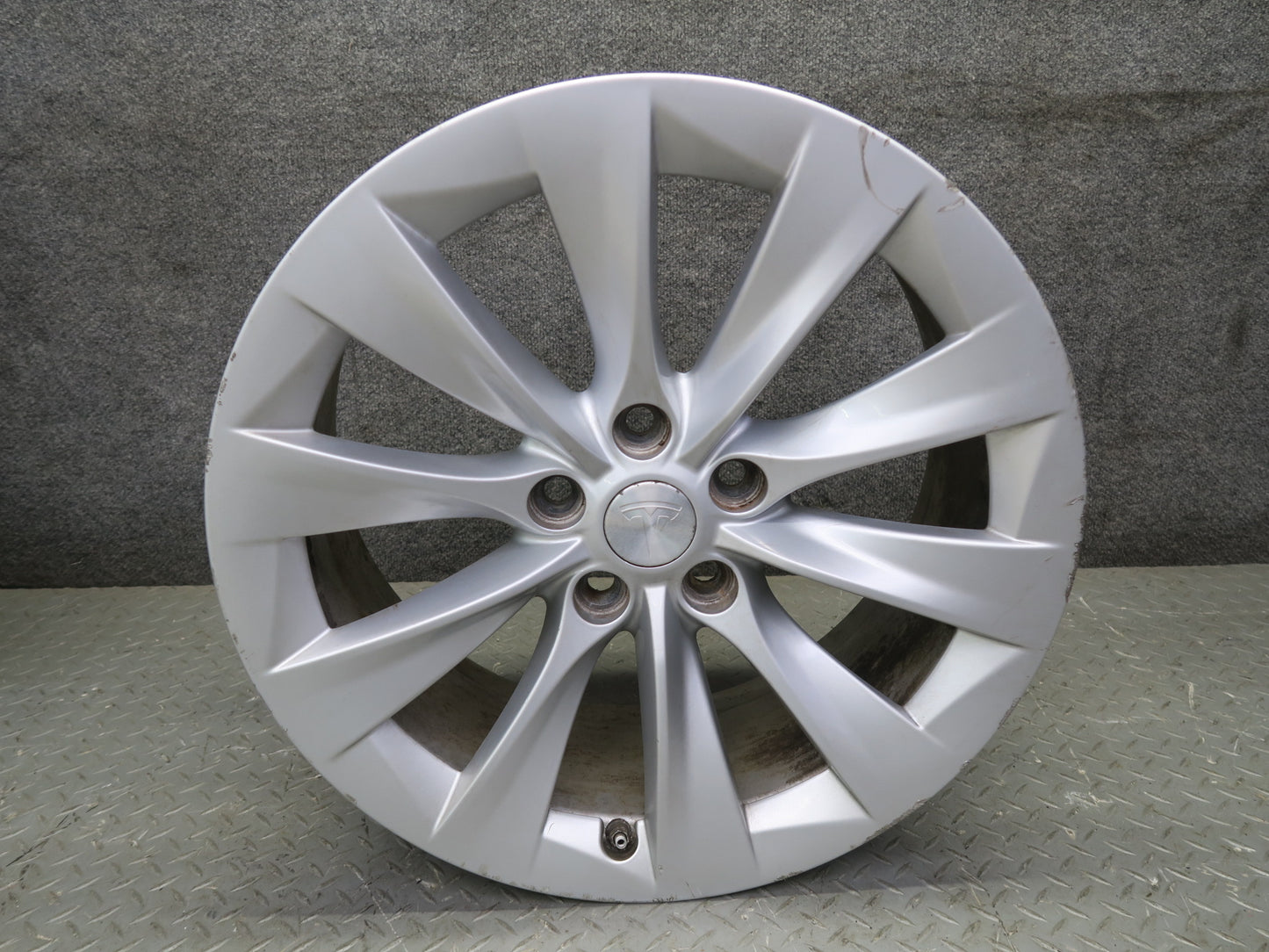2016-2019 Tesla Model S 75D Alloy R19" Wheel 10 Spoke Rim 19x8J ET40 Silver