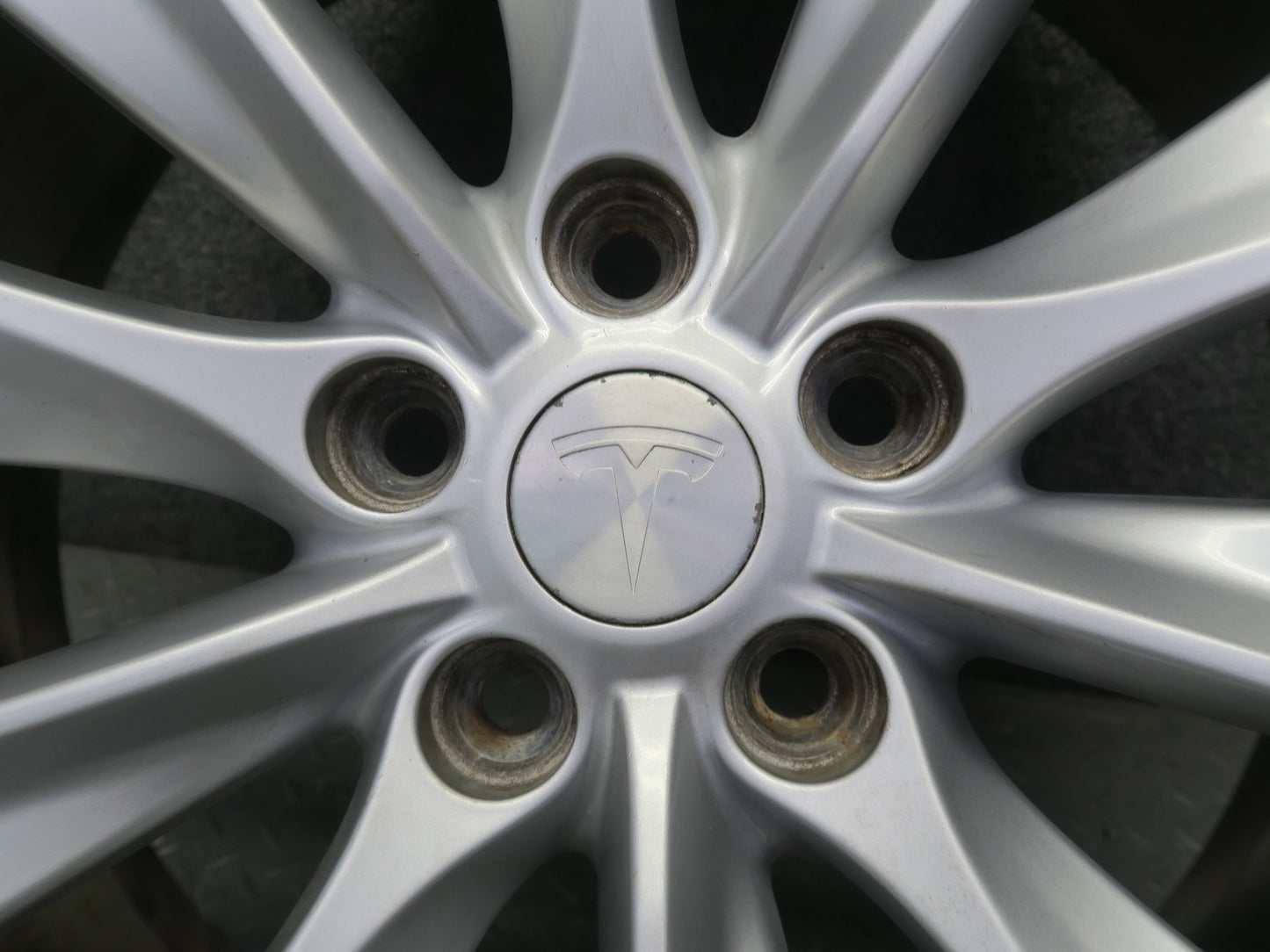 2016-2019 Tesla Model S 75D Alloy R19" Wheel 10 Spoke Rim 19x8J ET40 Silver