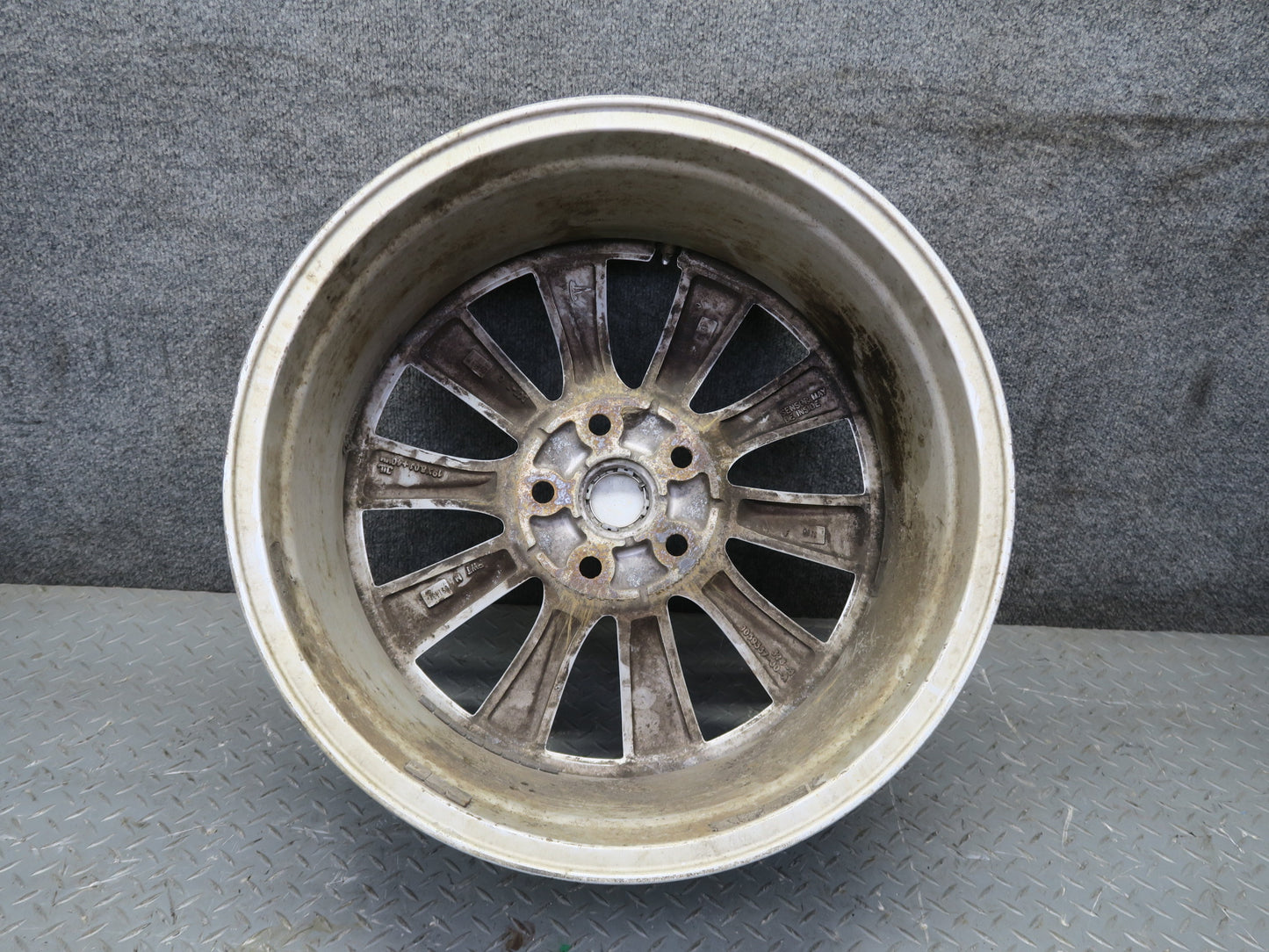 2016-2019 Tesla Model S 75D Alloy R19" Wheel 10 Spoke Rim 19x8J ET40 Silver