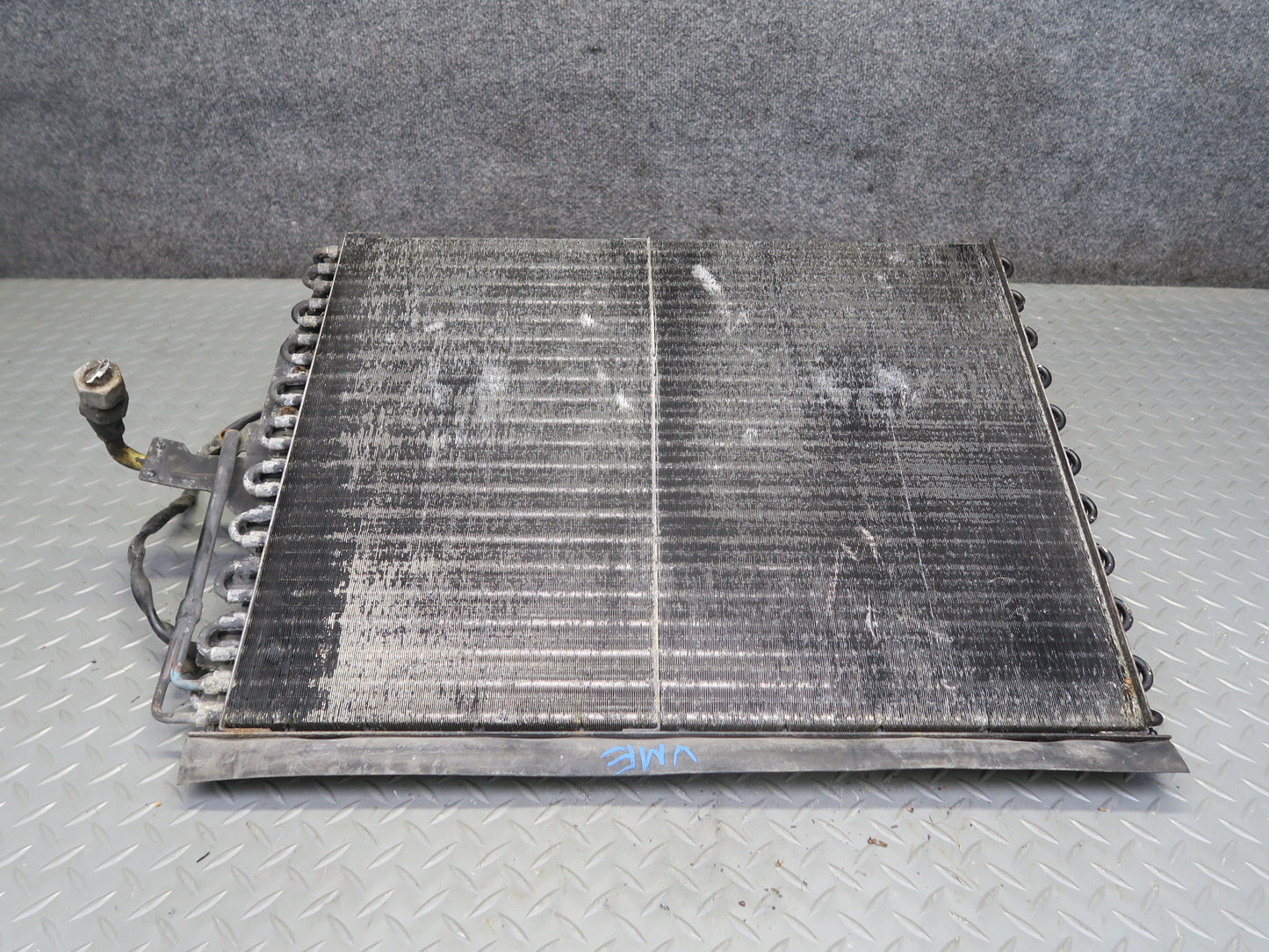 90-93 Mercedes W124 300E A/C Air Condition Condenser w Cooling Fan Shroud OEM