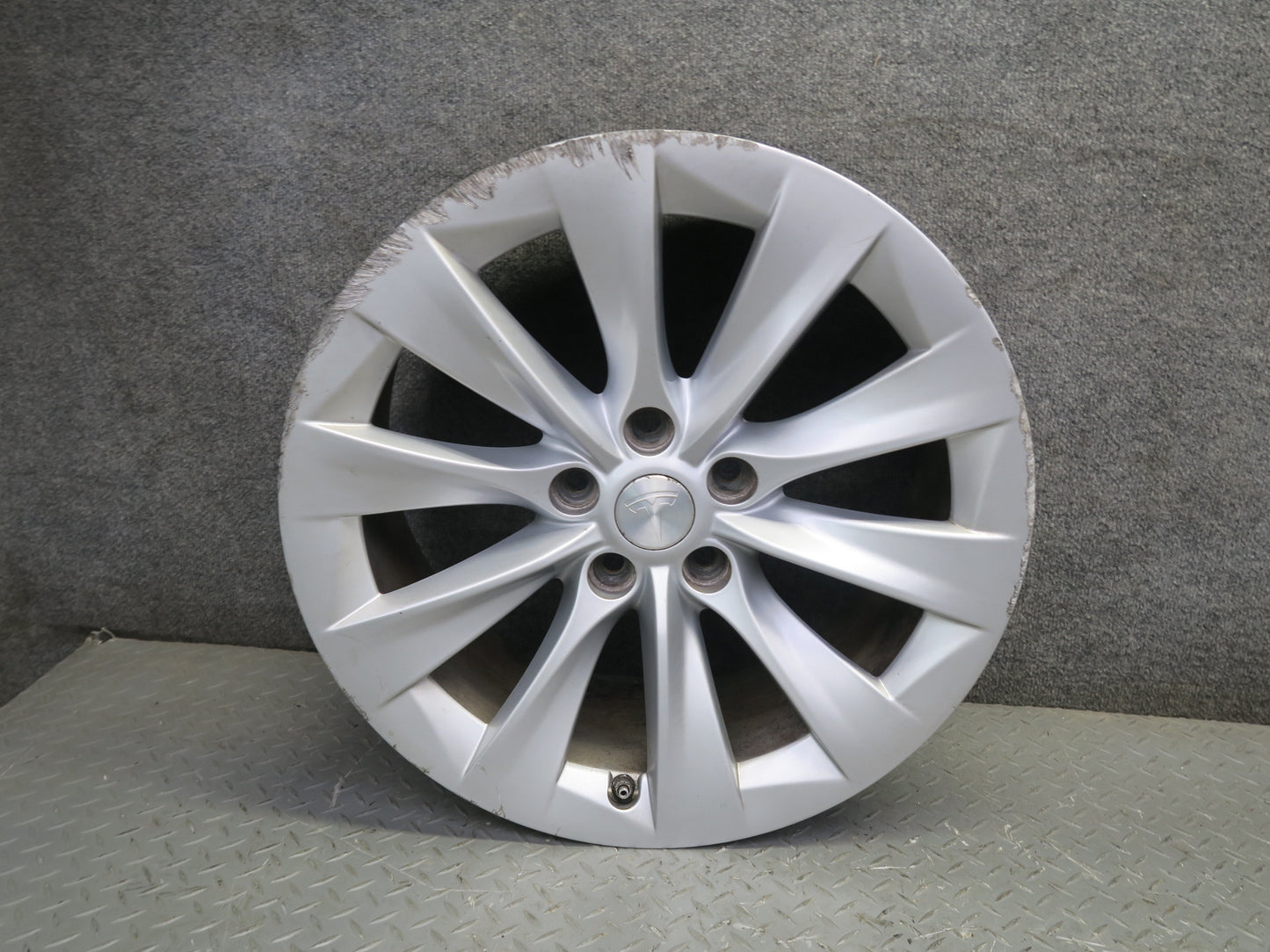 2016-2019 Tesla Model S 75D Alloy R19" Wheel 10 Spoke Rim 19x8J ET40 Silver
