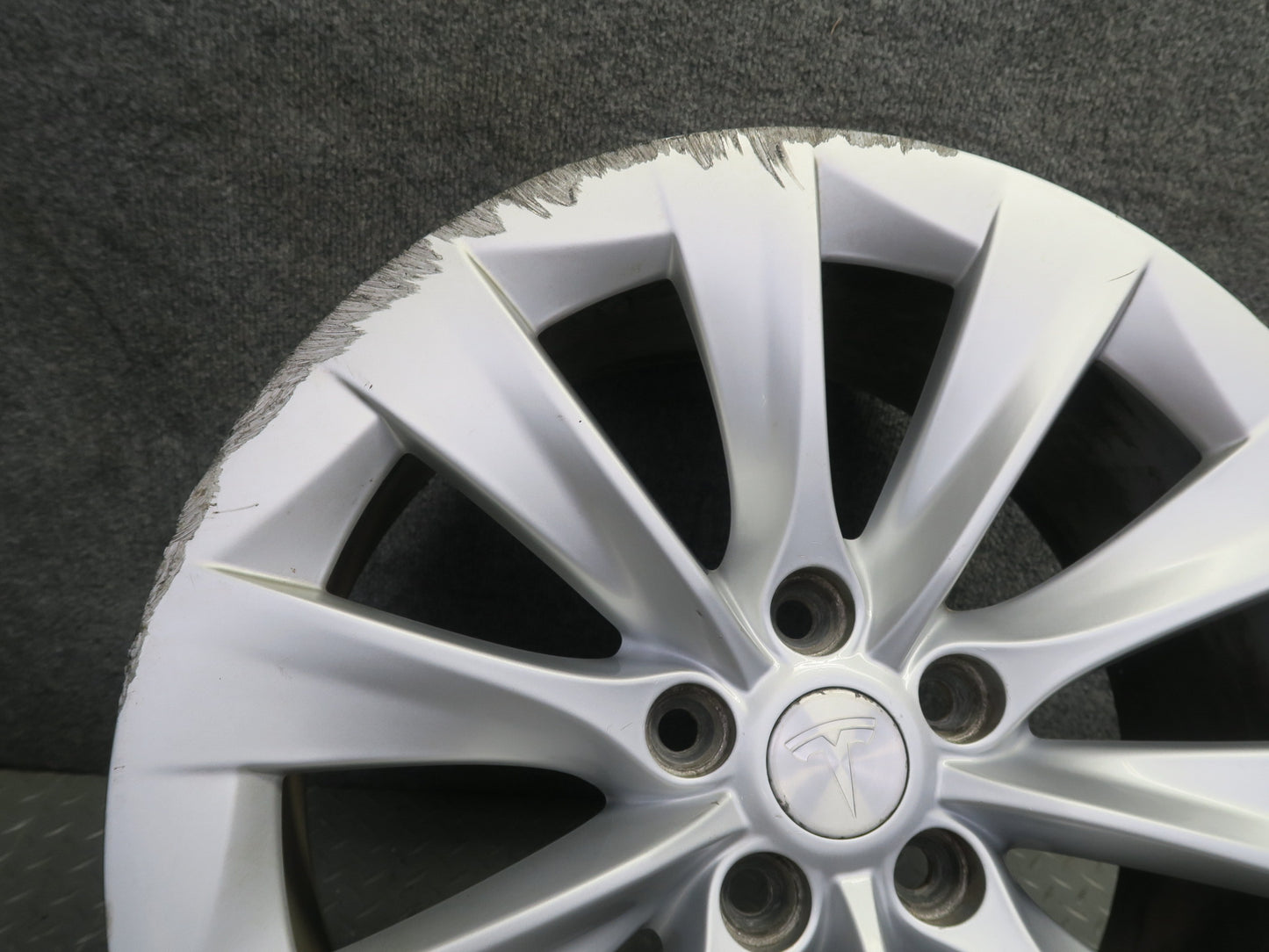 2016-2019 Tesla Model S 75D Alloy R19" Wheel 10 Spoke Rim 19x8J ET40 Silver