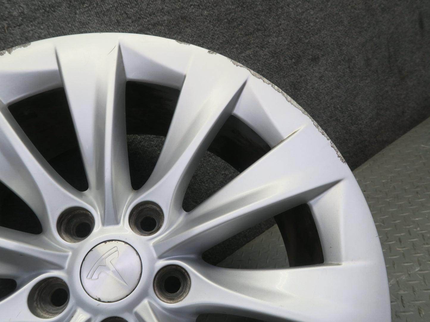 2016-2019 Tesla Model S 75D Alloy R19" Wheel 10 Spoke Rim 19x8J ET40 Silver