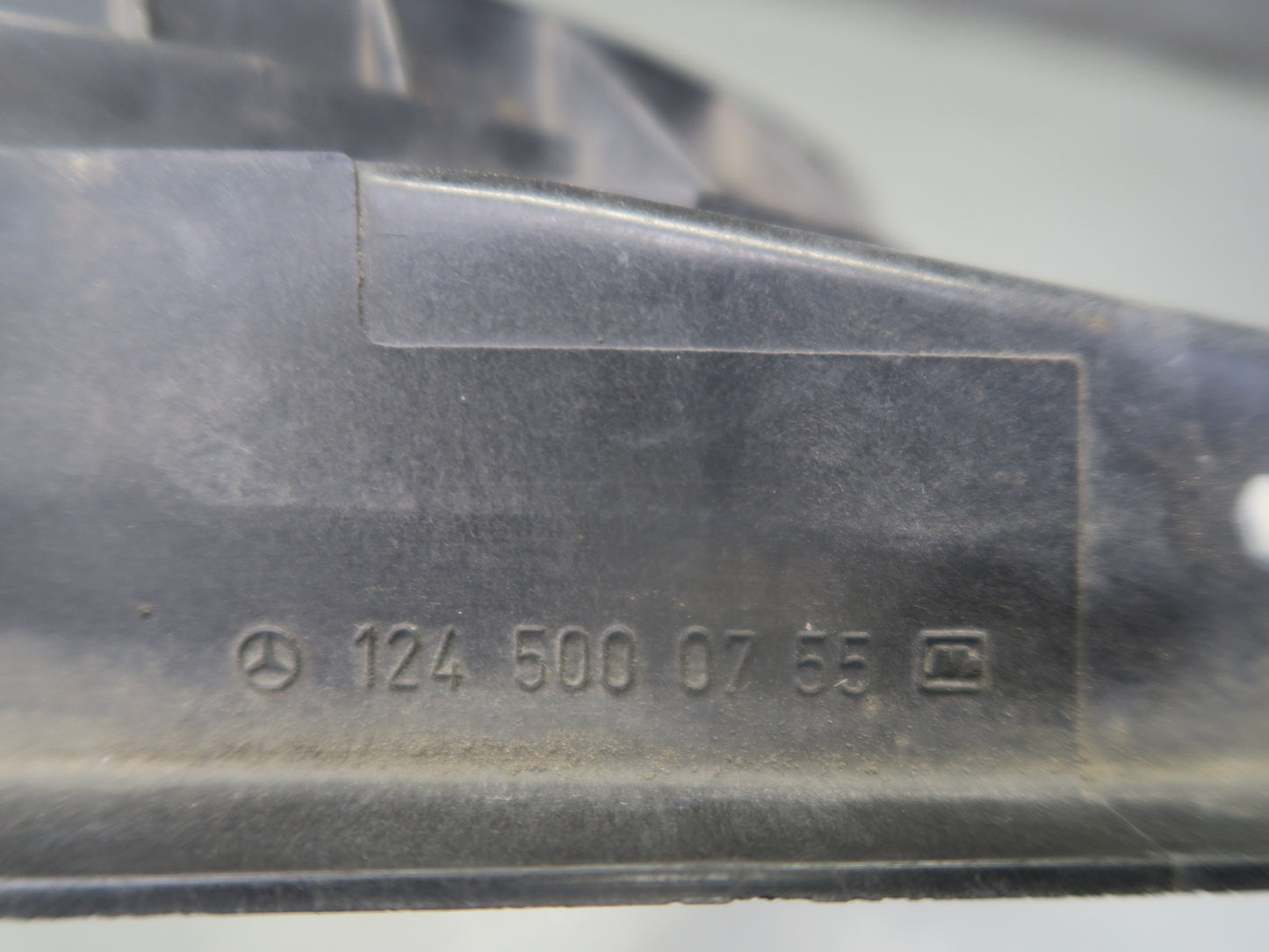 86-93 Mercedes W124 300E Engine Radiator Cooling Fan Shroud 1245000755 OEM