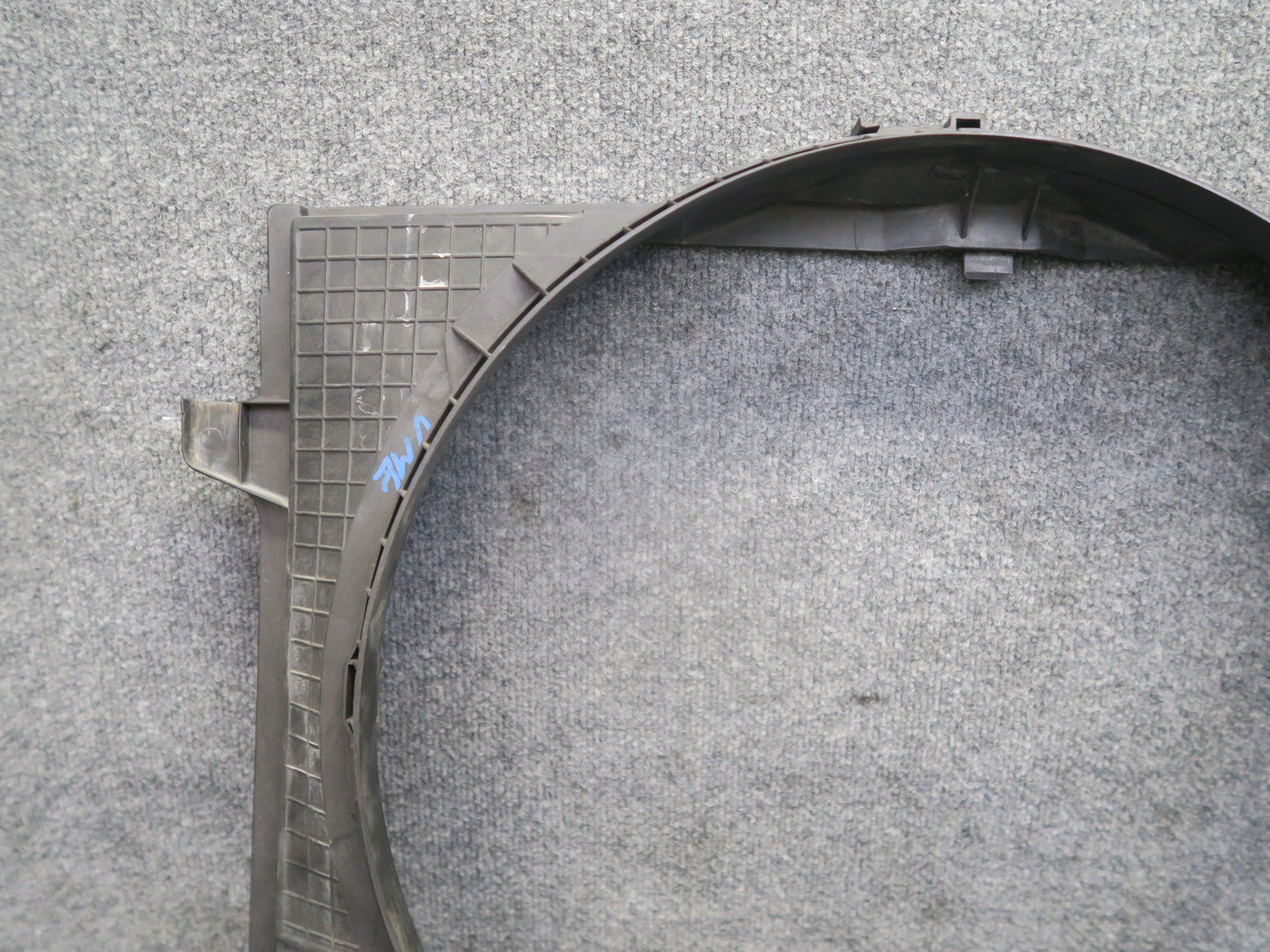 86-93 Mercedes W124 300E Engine Radiator Cooling Fan Shroud 1245000755 OEM