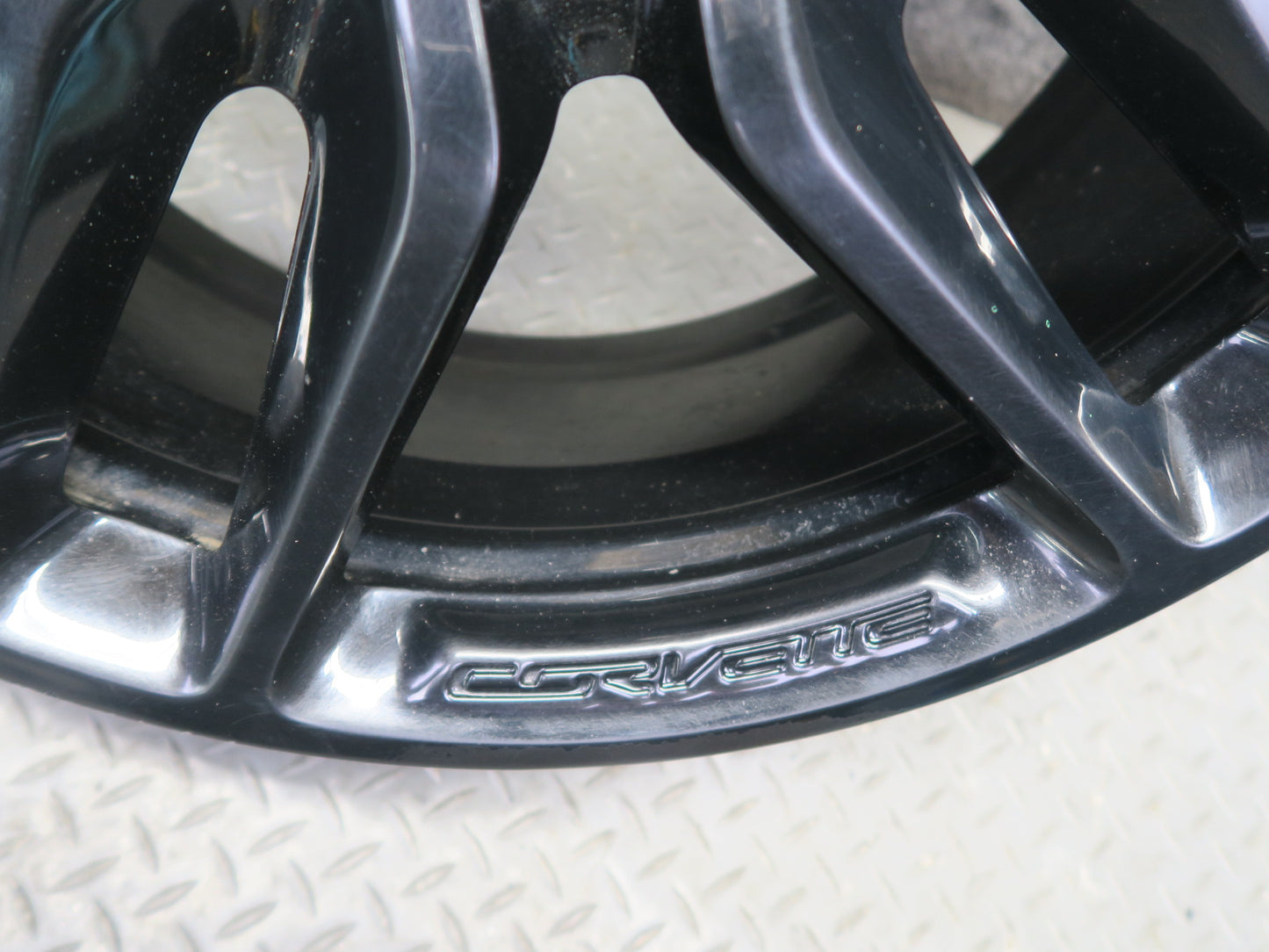 14-19 Chevrolet Corvette C7 R19" Front Alloy Wheel Rim 19x8.5J ET56 20986476 OEM