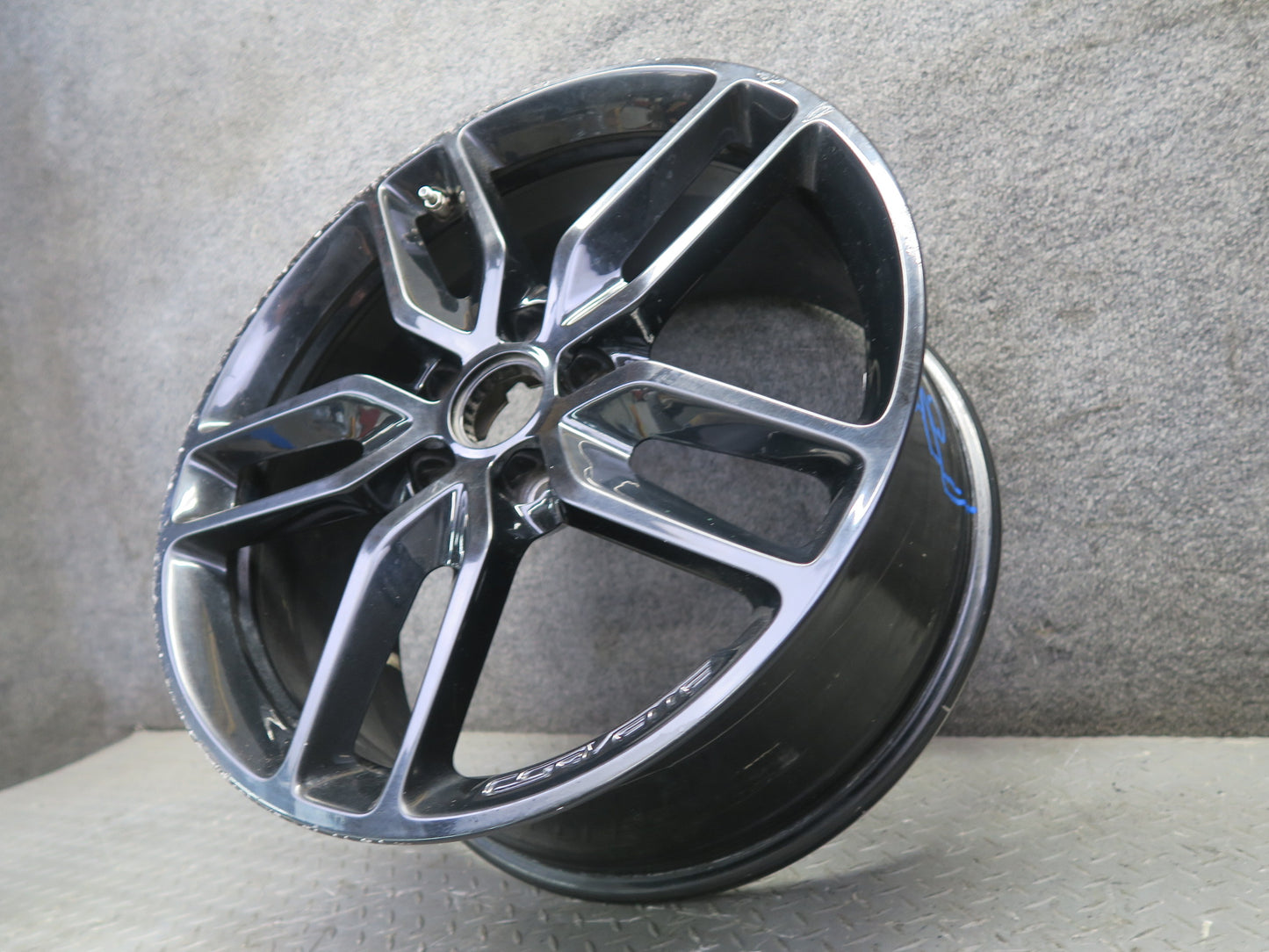 14-19 Chevrolet Corvette C7 R19" Front Alloy Wheel Rim 19x8.5J ET56 20986476 OEM