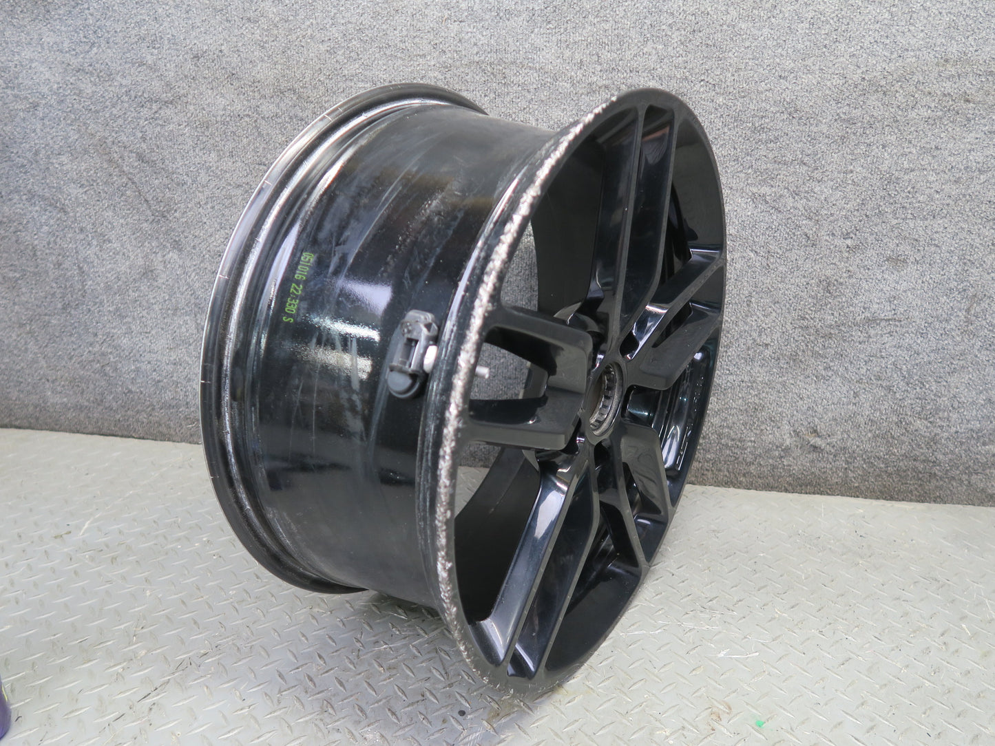 14-19 Chevrolet Corvette C7 R19" Front Alloy Wheel Rim 19x8.5J ET56 20986476 OEM