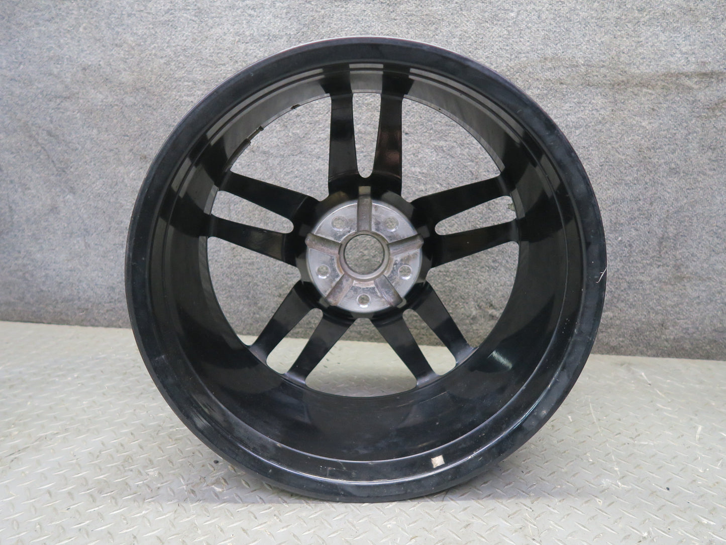 14-19 Chevrolet Corvette C7 R19" Front Alloy Wheel Rim 19x8.5J ET56 20986476 OEM